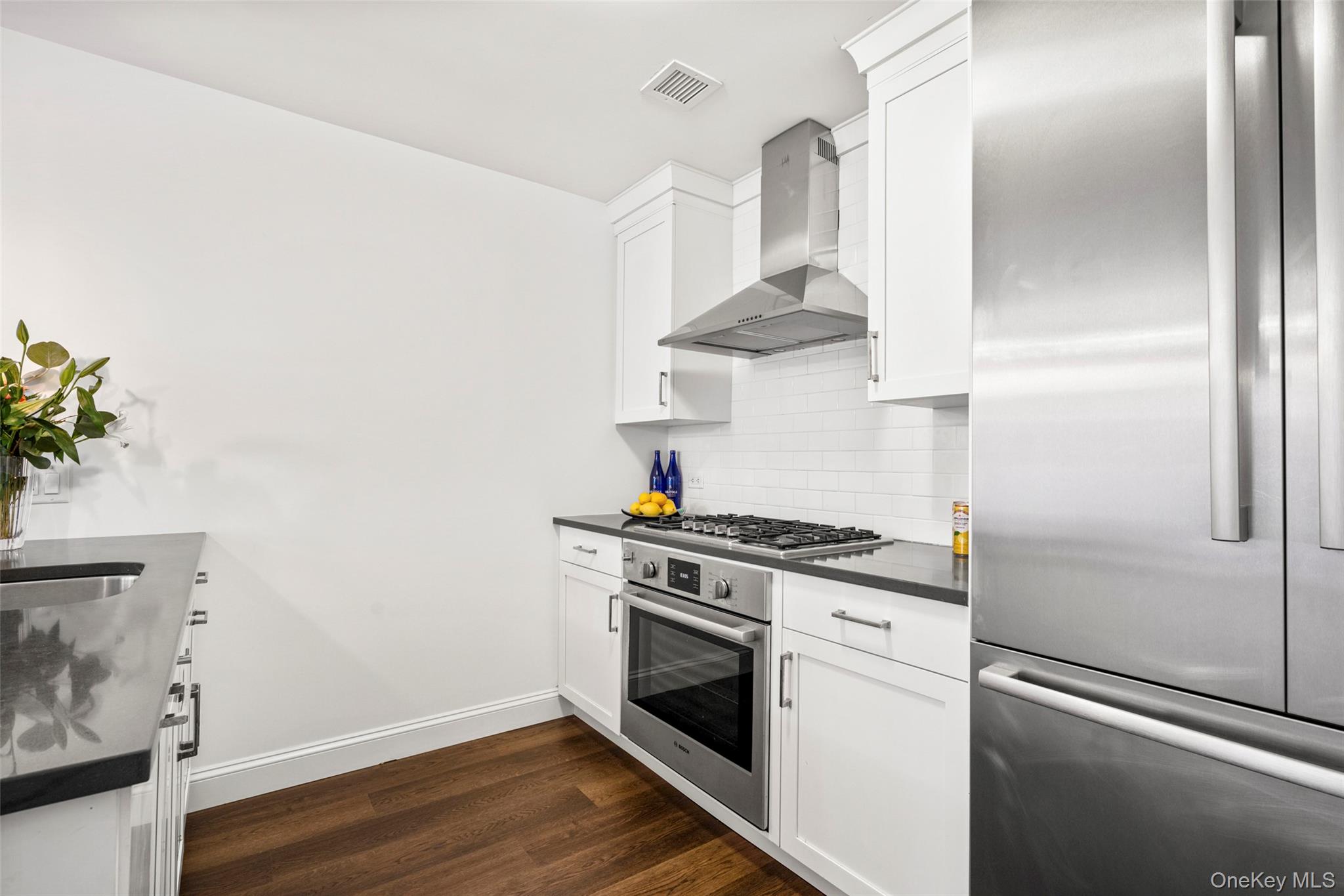 10 Byron Place # 204, Larchmont, NY 10538