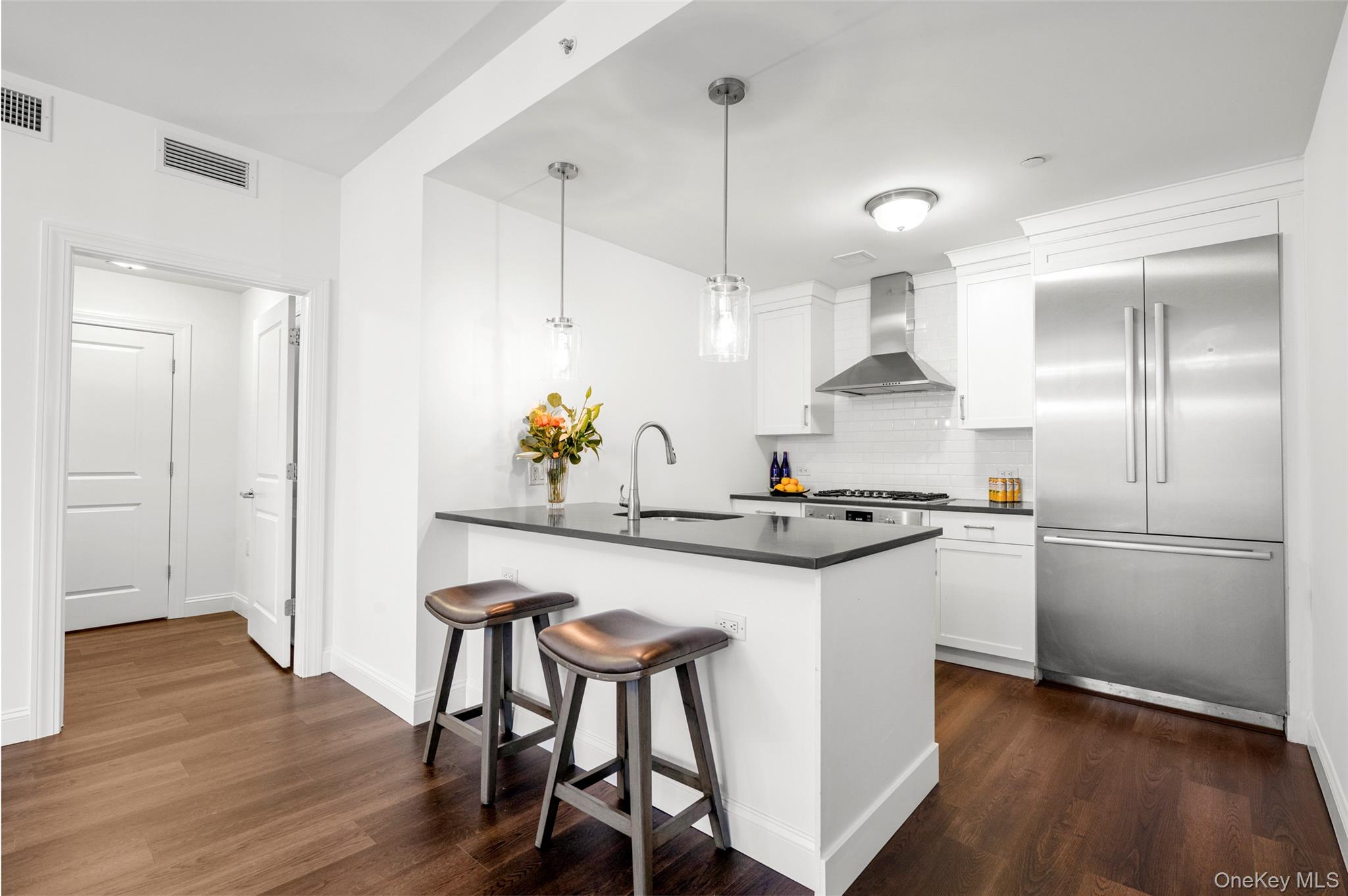 10 Byron Place # 204, Larchmont, NY 10538