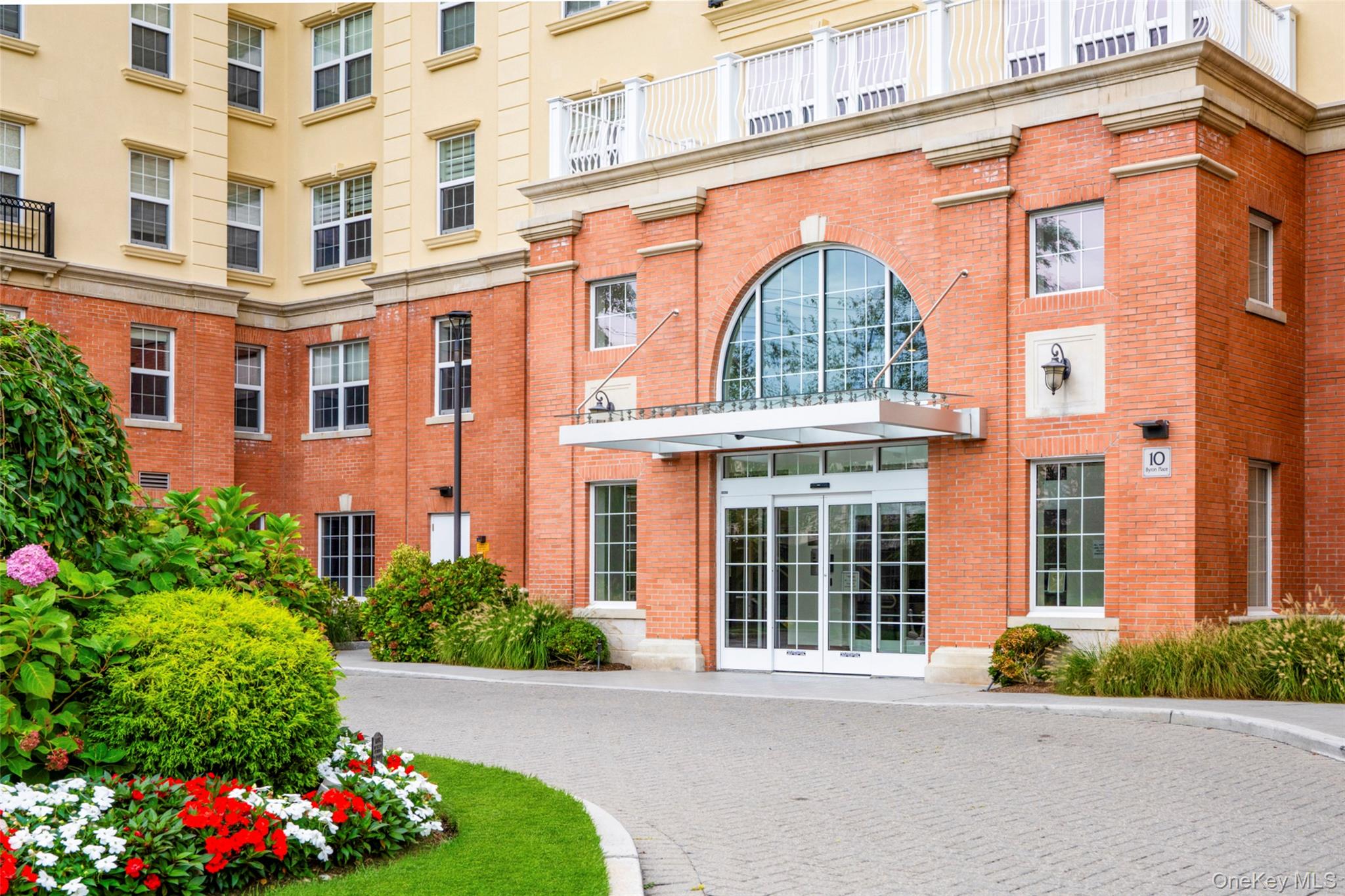 10 Byron Place # 204, Larchmont, NY 10538