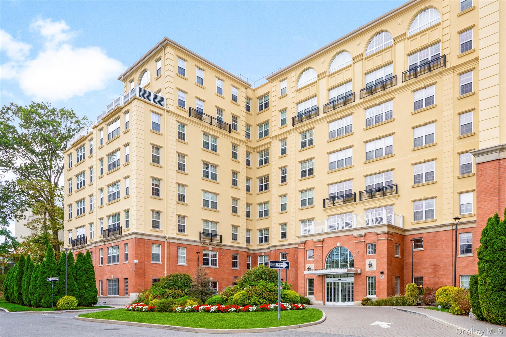 10 Byron Place # 204, Larchmont, NY 10538