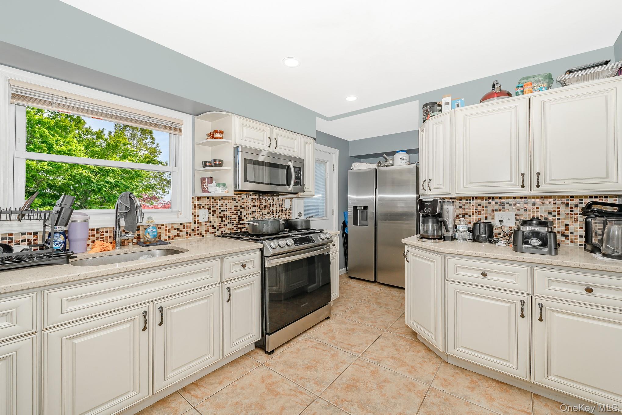 11 Overton Street, Freeport, NY 11520