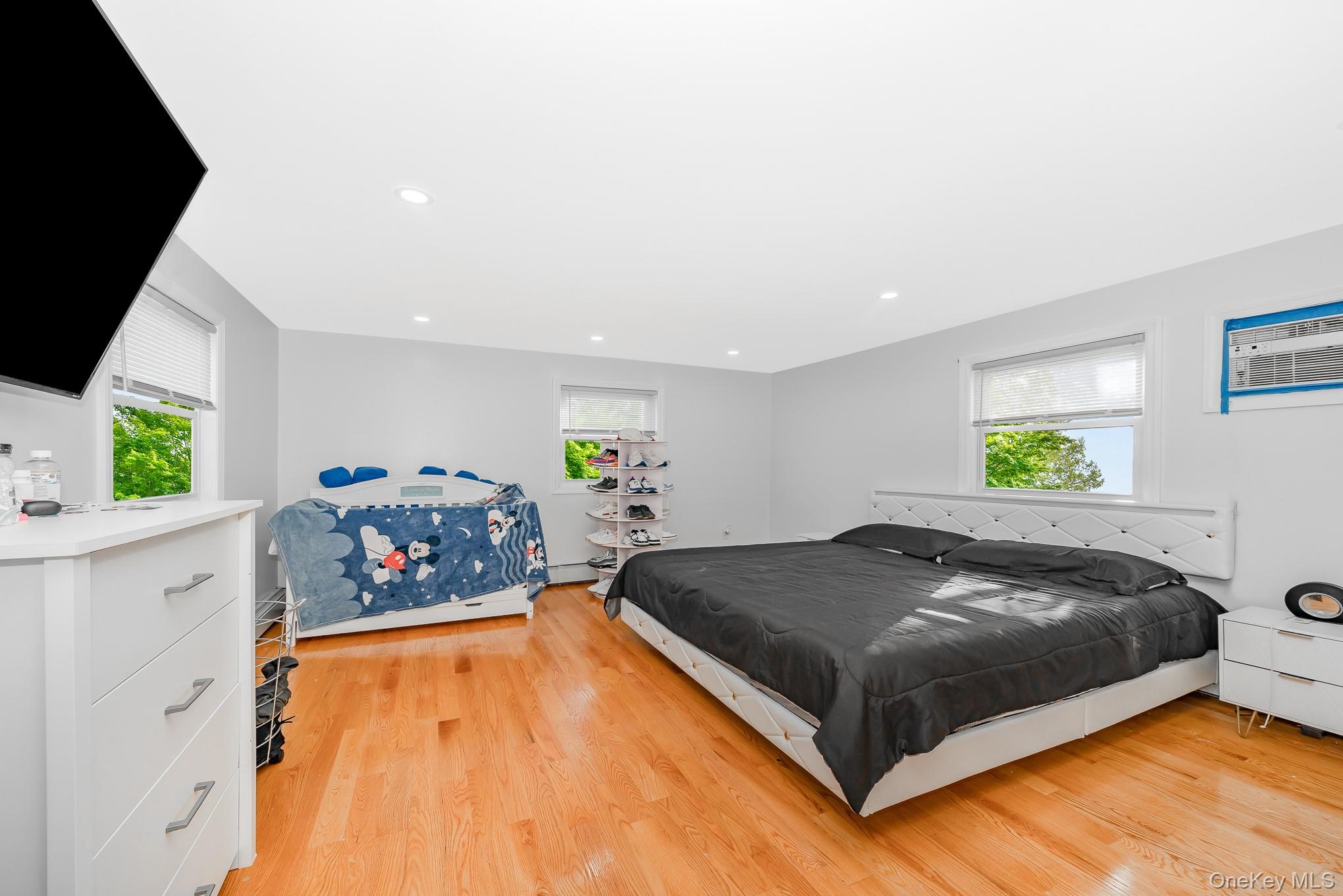 11 Overton Street, Freeport, NY 11520