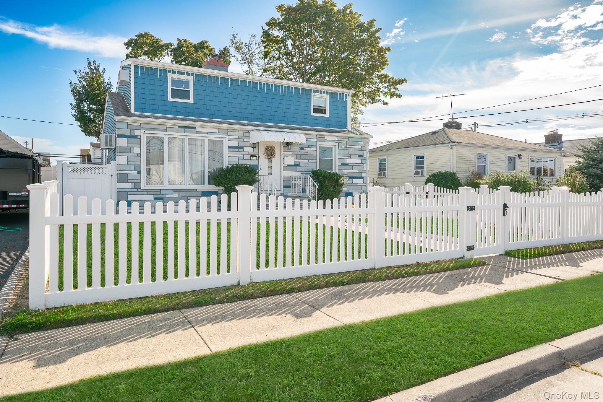 11 Overton Street, Freeport, NY 11520