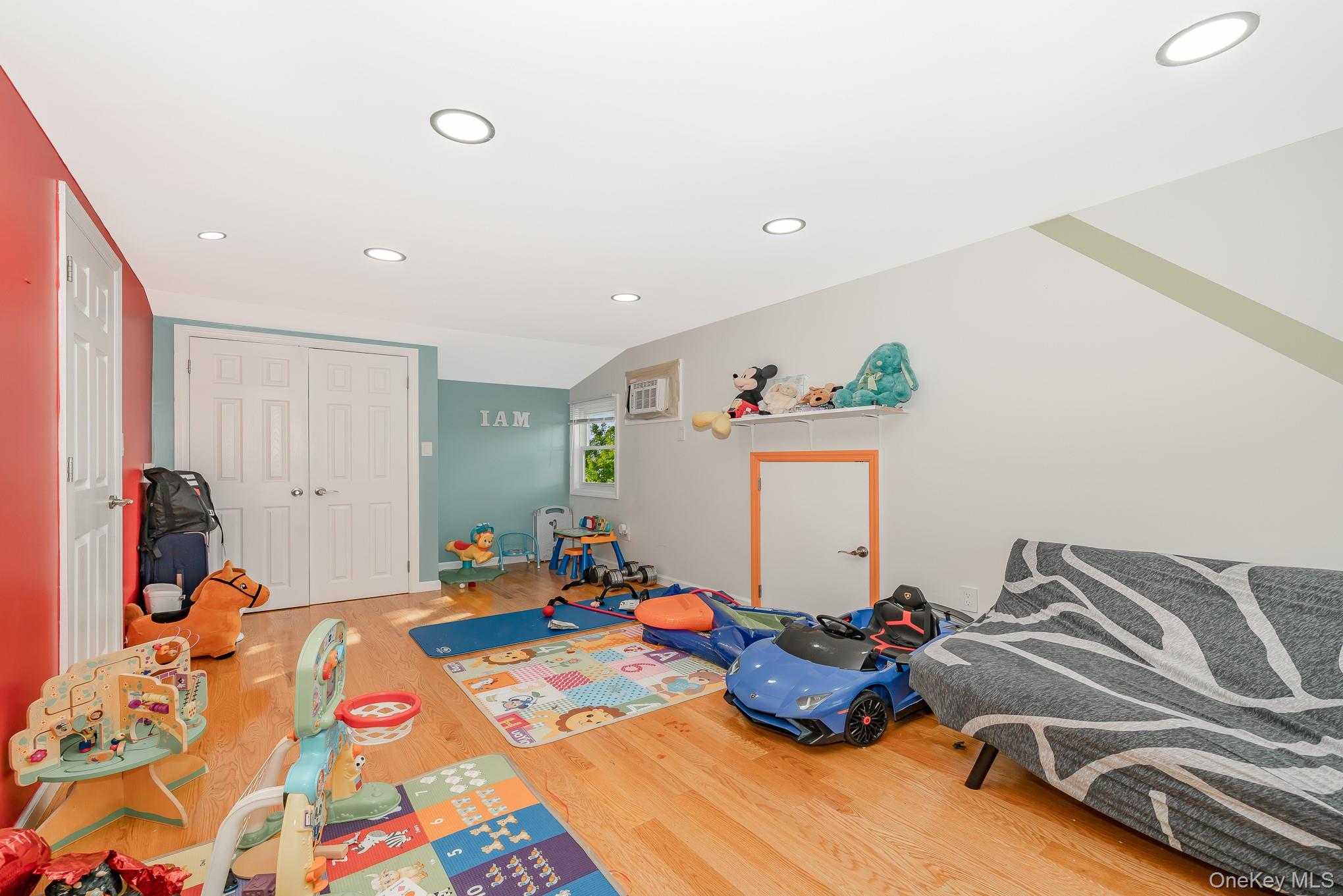 11 Overton Street, Freeport, NY 11520