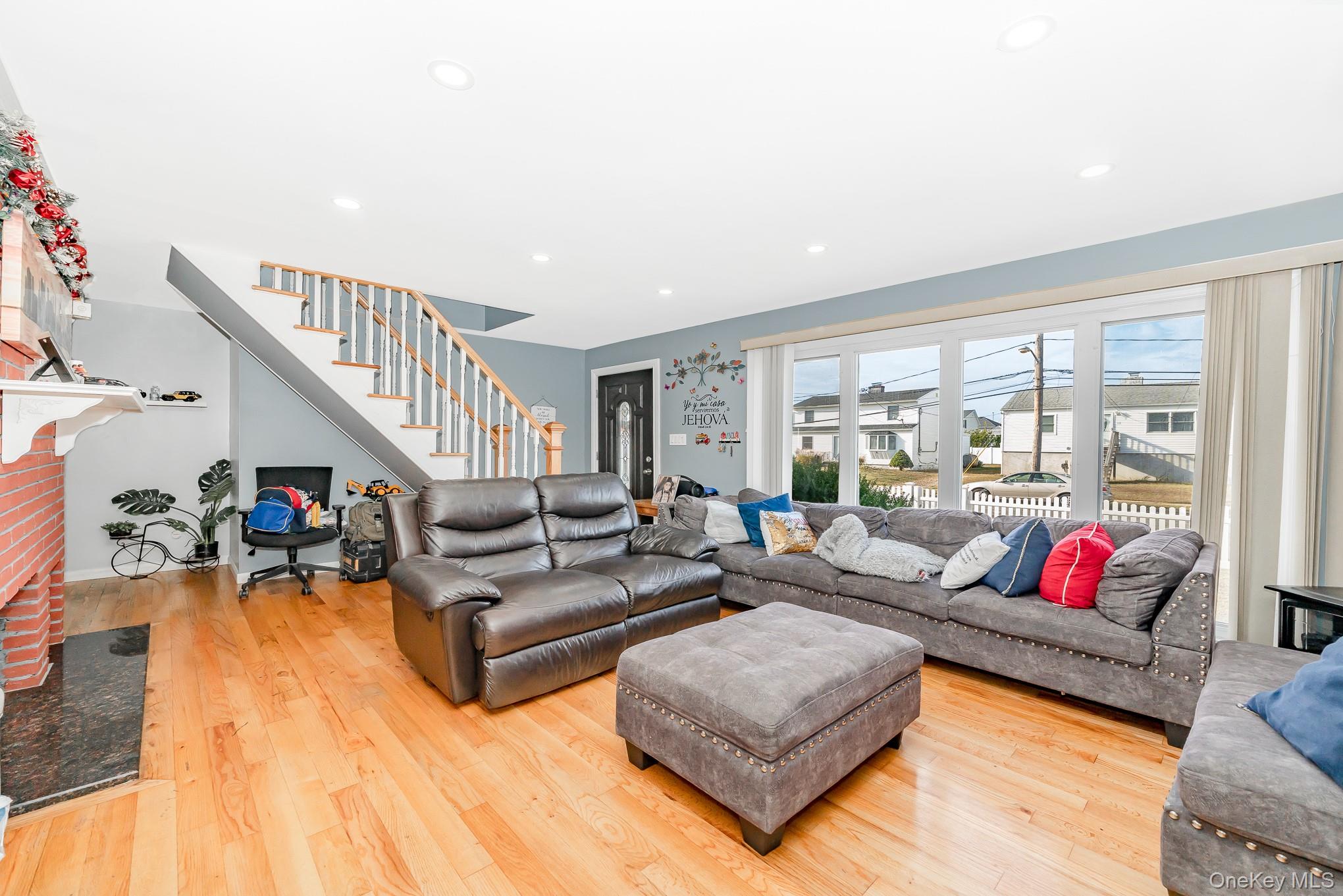 11 Overton Street, Freeport, NY 11520