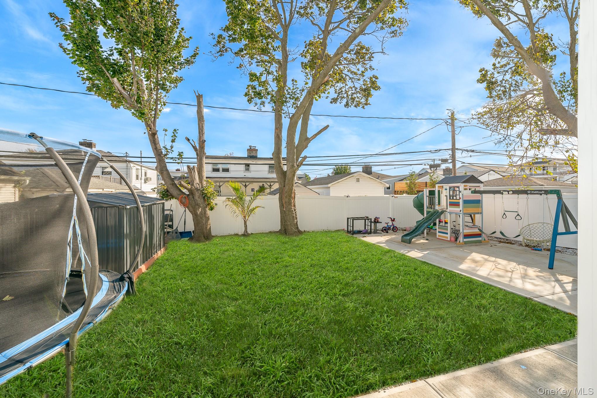 11 Overton Street, Freeport, NY 11520