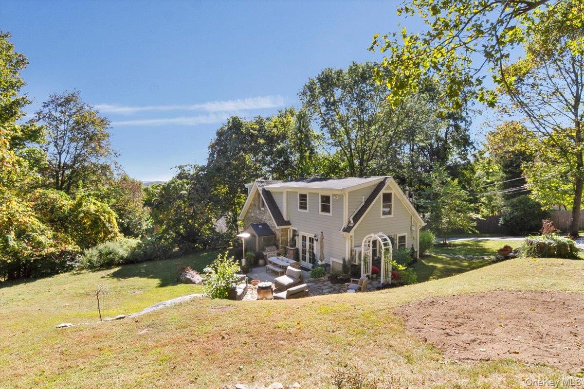 12 Philipse Road, Carmel, NY 10512