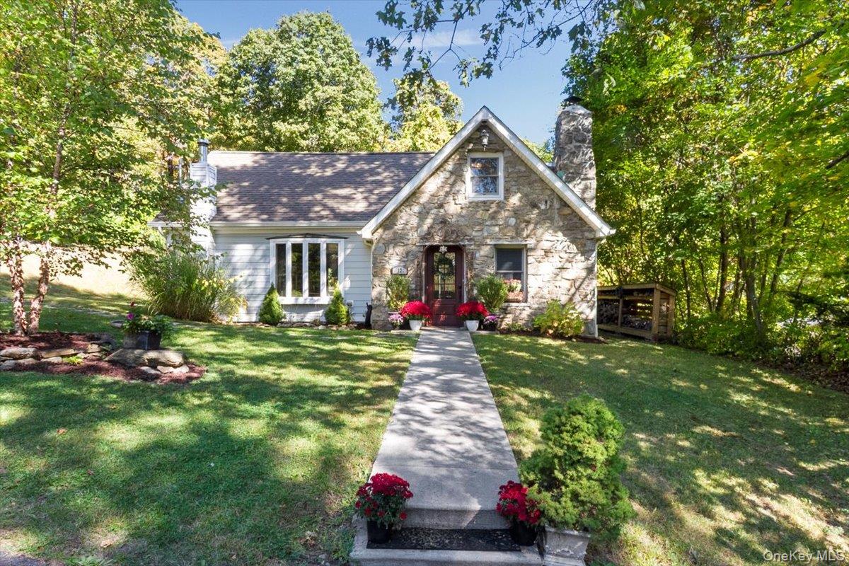 12 Philipse Road, Carmel, NY 10512