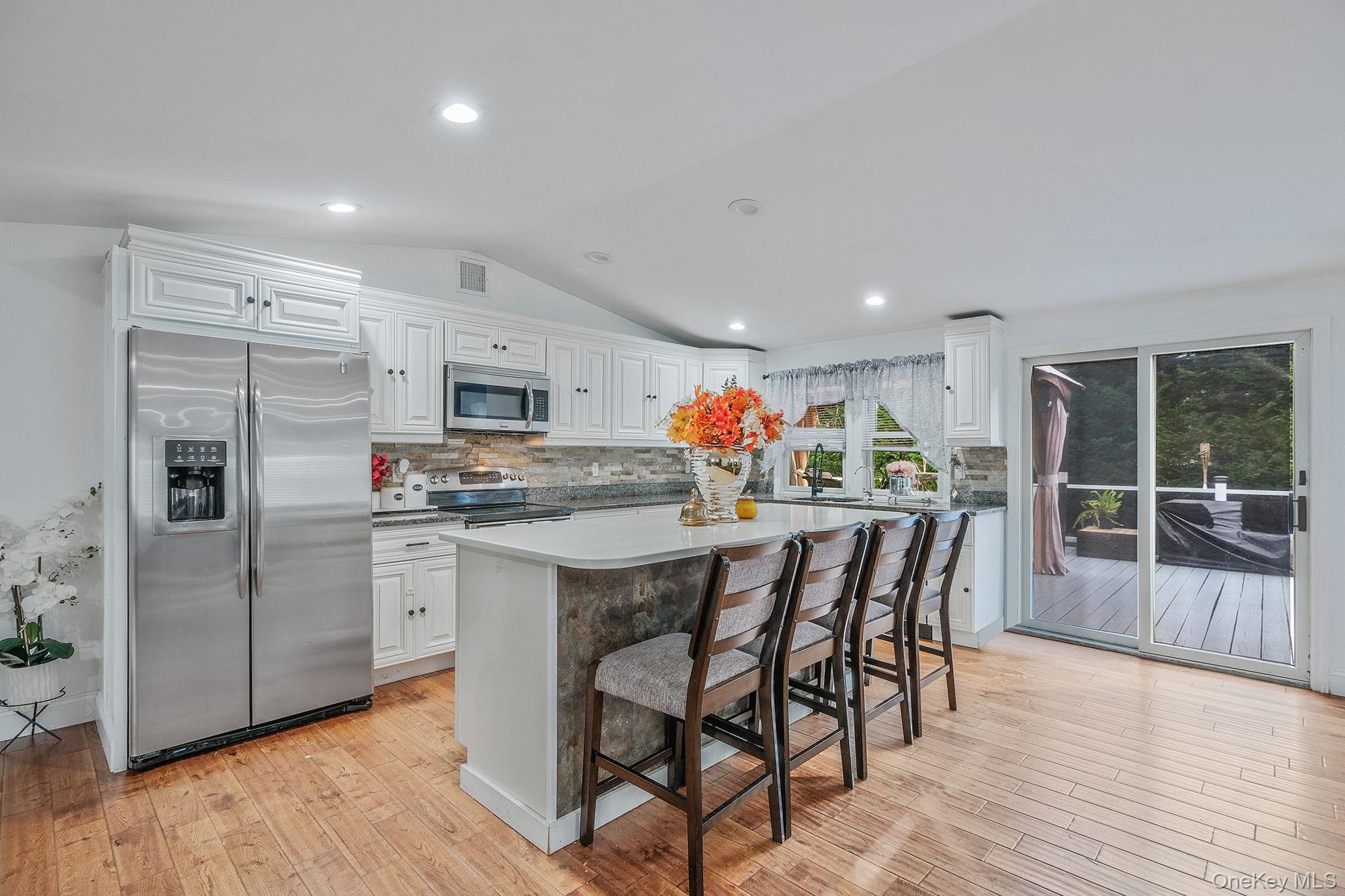 62 Bayside Avenue, Amity Harbor, NY 11701