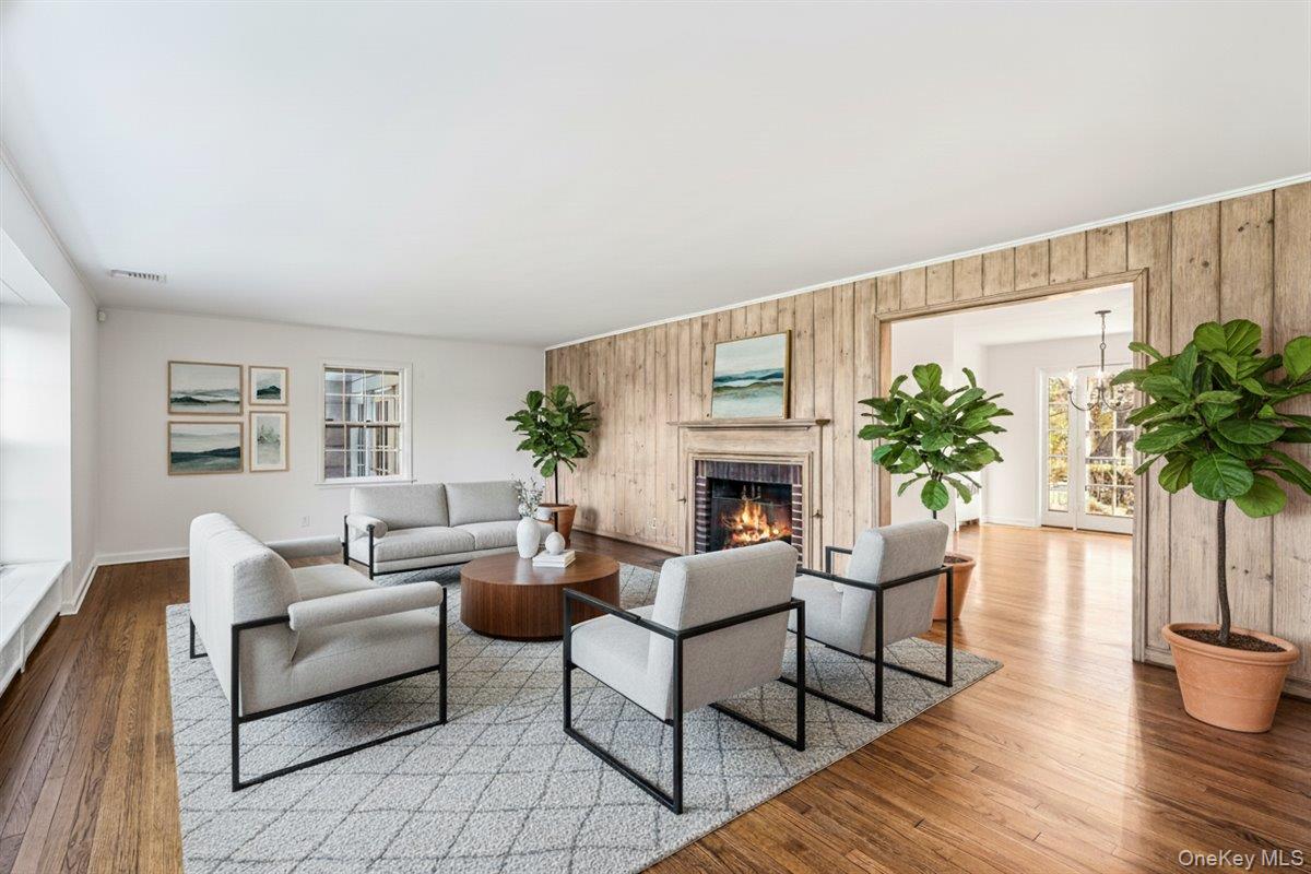 110 Hegemans Lane, Old Brookville, NY 11545