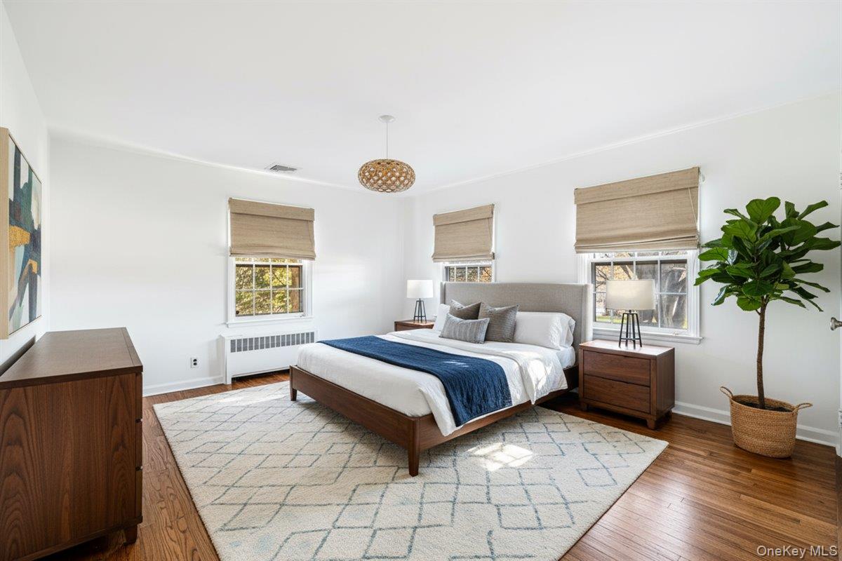 110 Hegemans Lane, Old Brookville, NY 11545