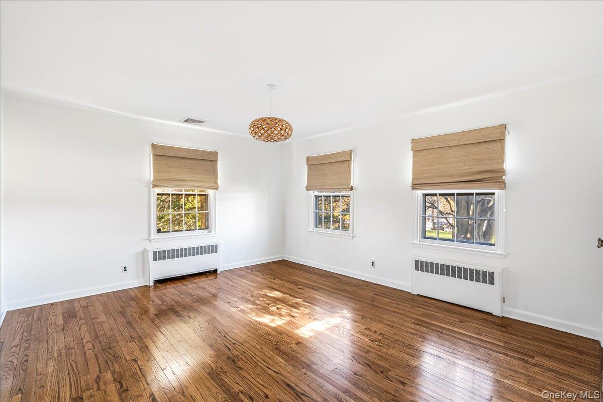 110 Hegemans Lane, Old Brookville, NY 11545