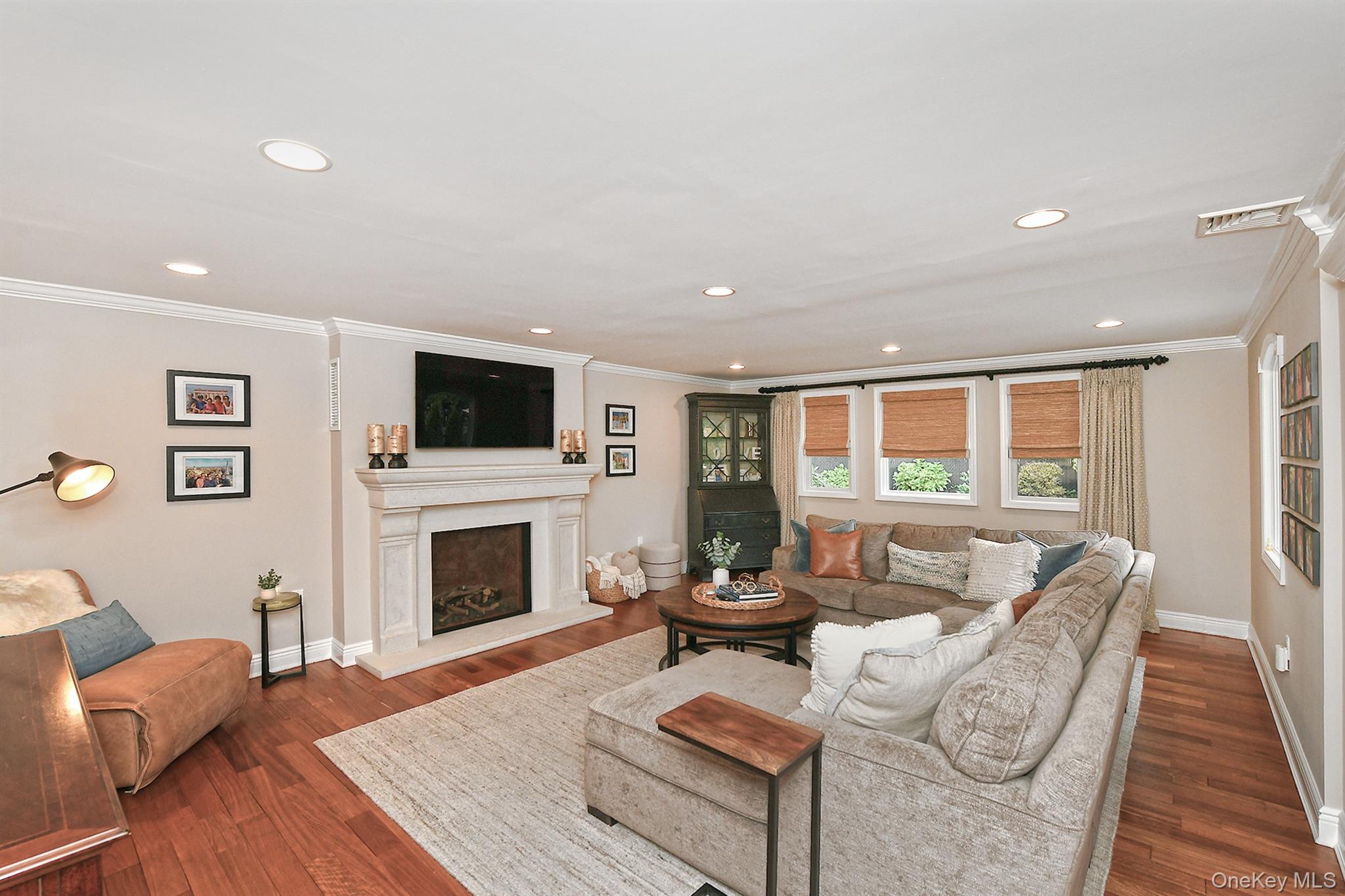 12 Pine Hollow Lane, Greenlawn, NY 11740