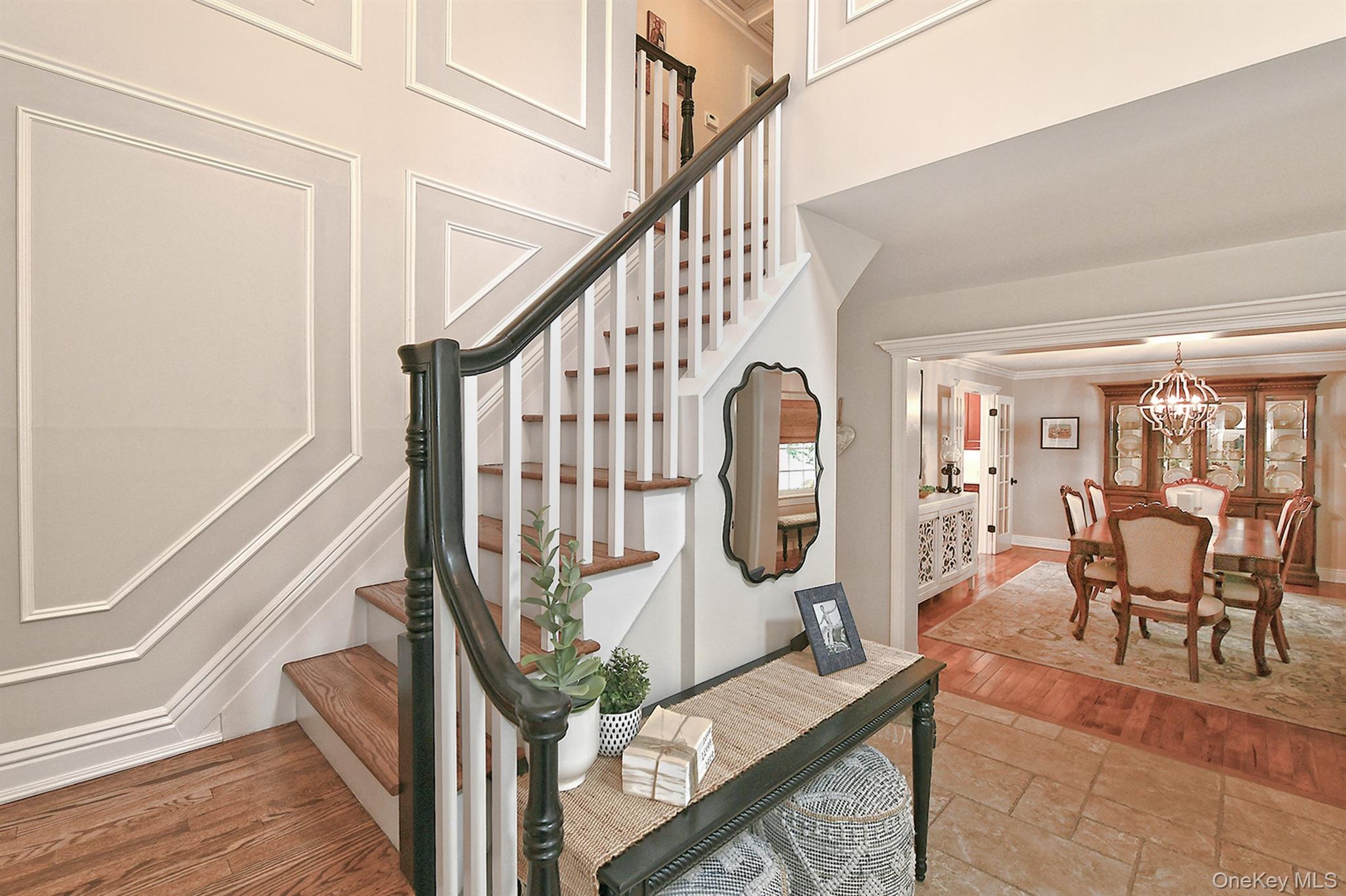 12 Pine Hollow Lane, Greenlawn, NY 11740