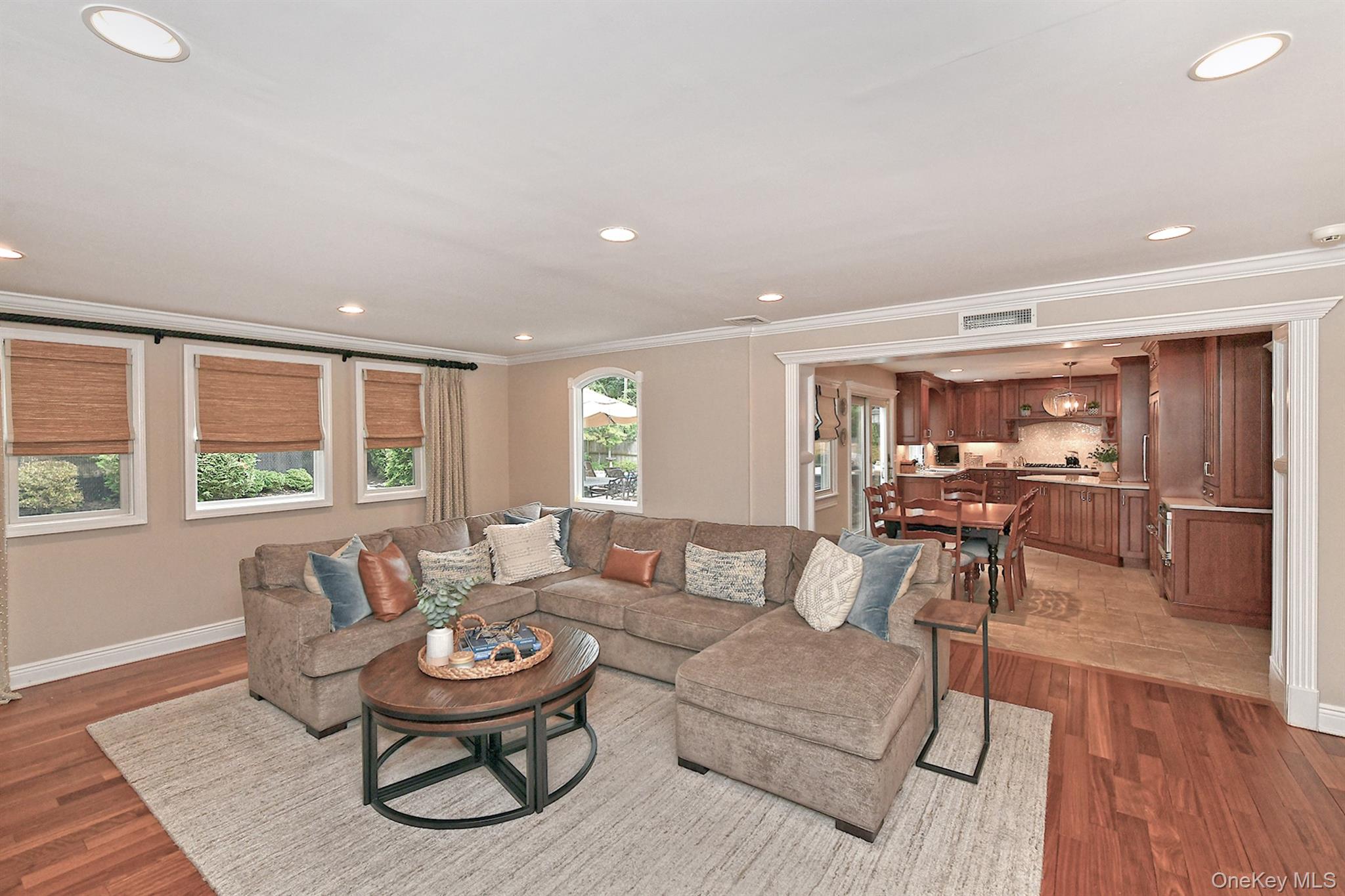 12 Pine Hollow Lane, Greenlawn, NY 11740