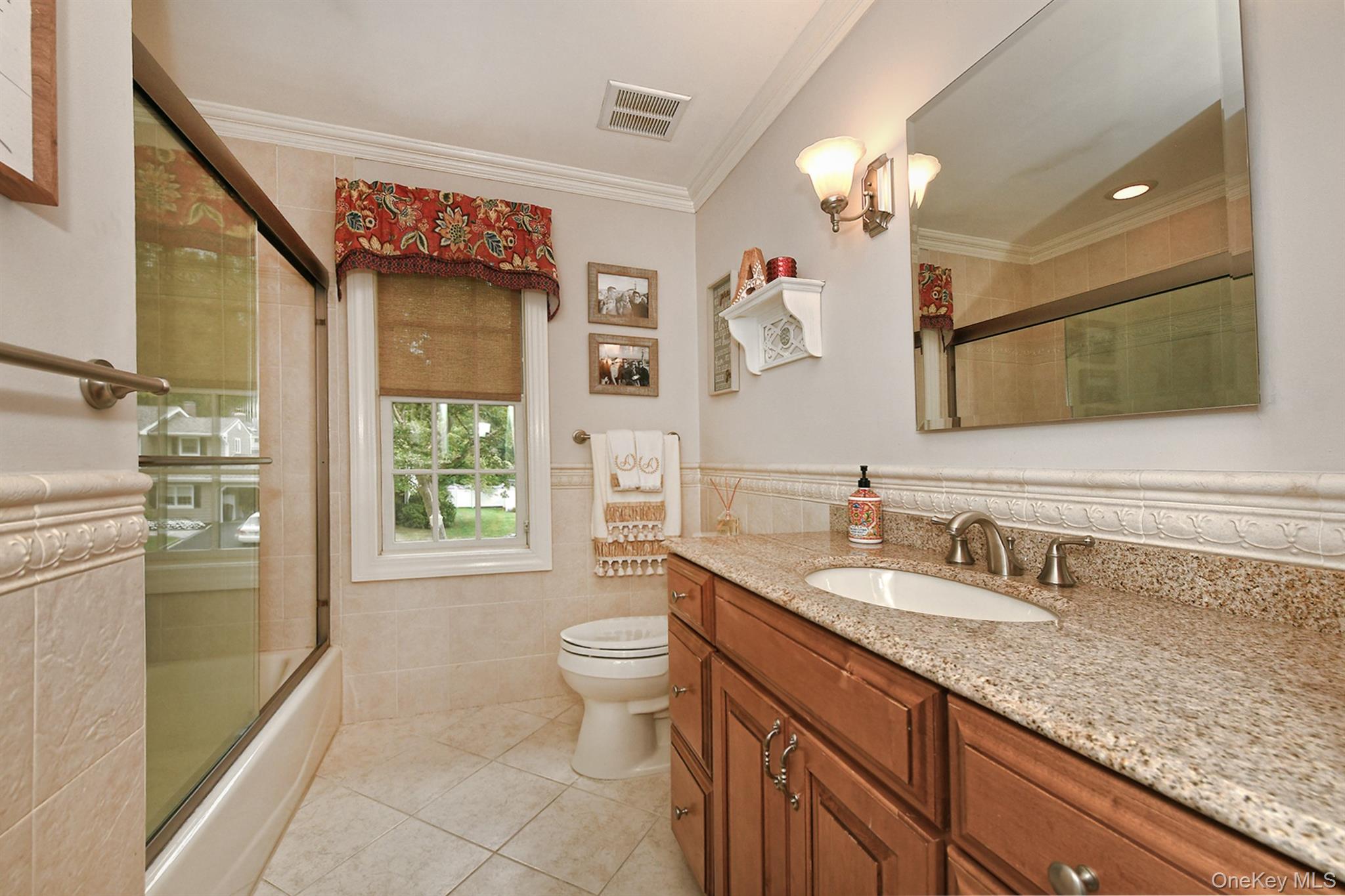 12 Pine Hollow Lane, Greenlawn, NY 11740