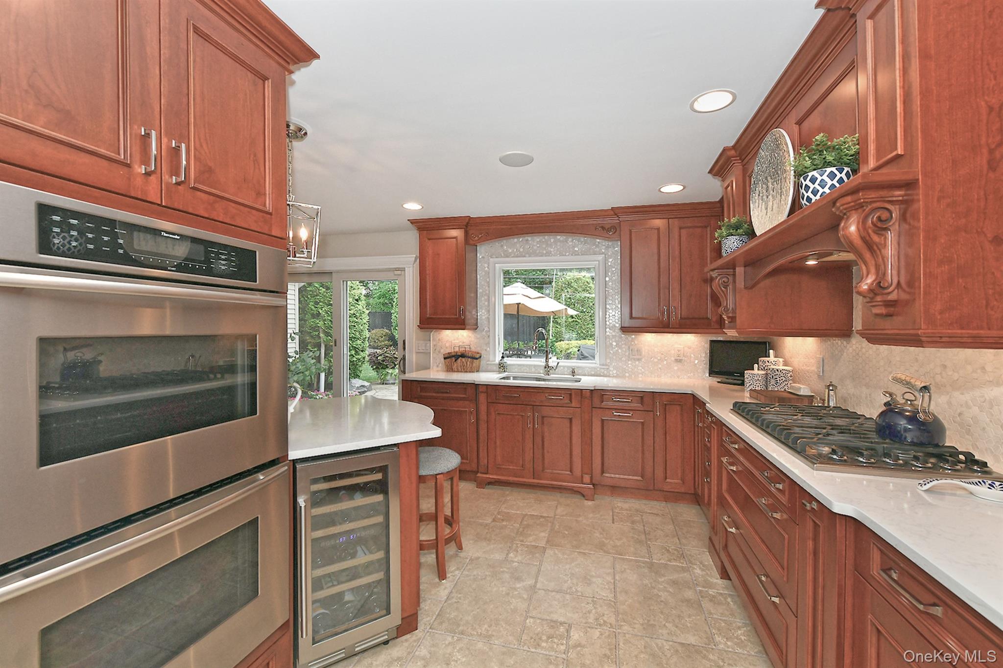 12 Pine Hollow Lane, Greenlawn, NY 11740