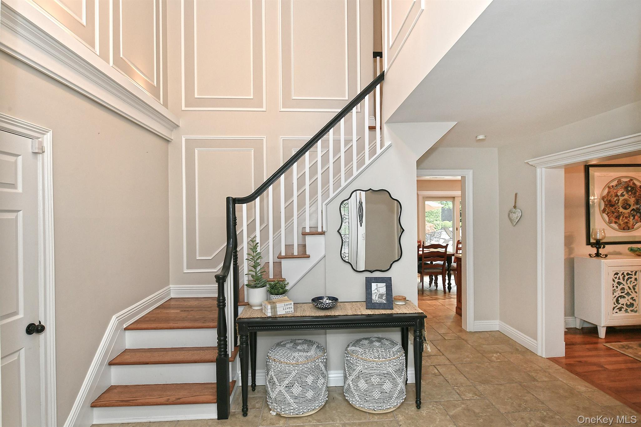 12 Pine Hollow Lane, Greenlawn, NY 11740