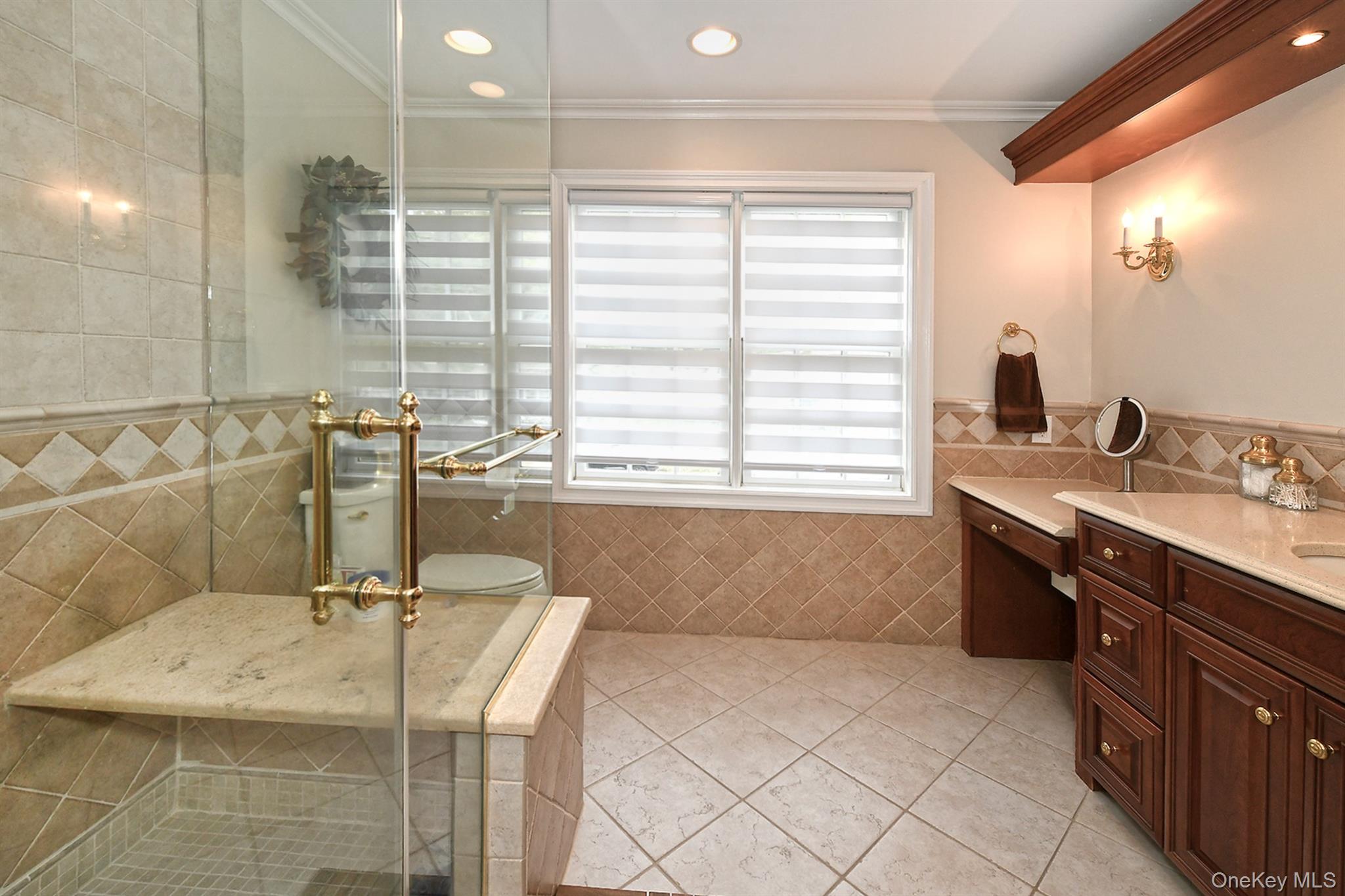 12 Pine Hollow Lane, Greenlawn, NY 11740