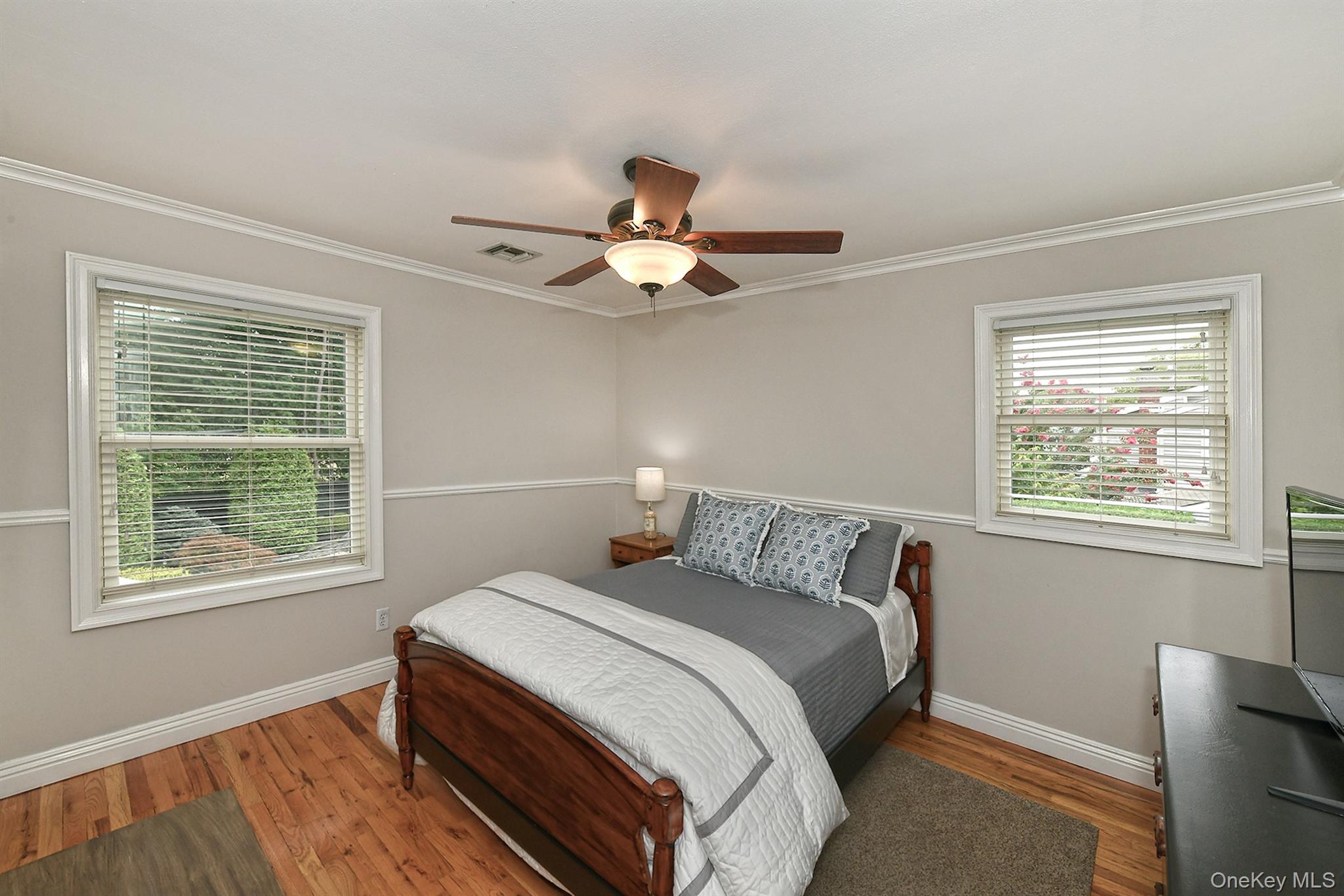 12 Pine Hollow Lane, Greenlawn, NY 11740