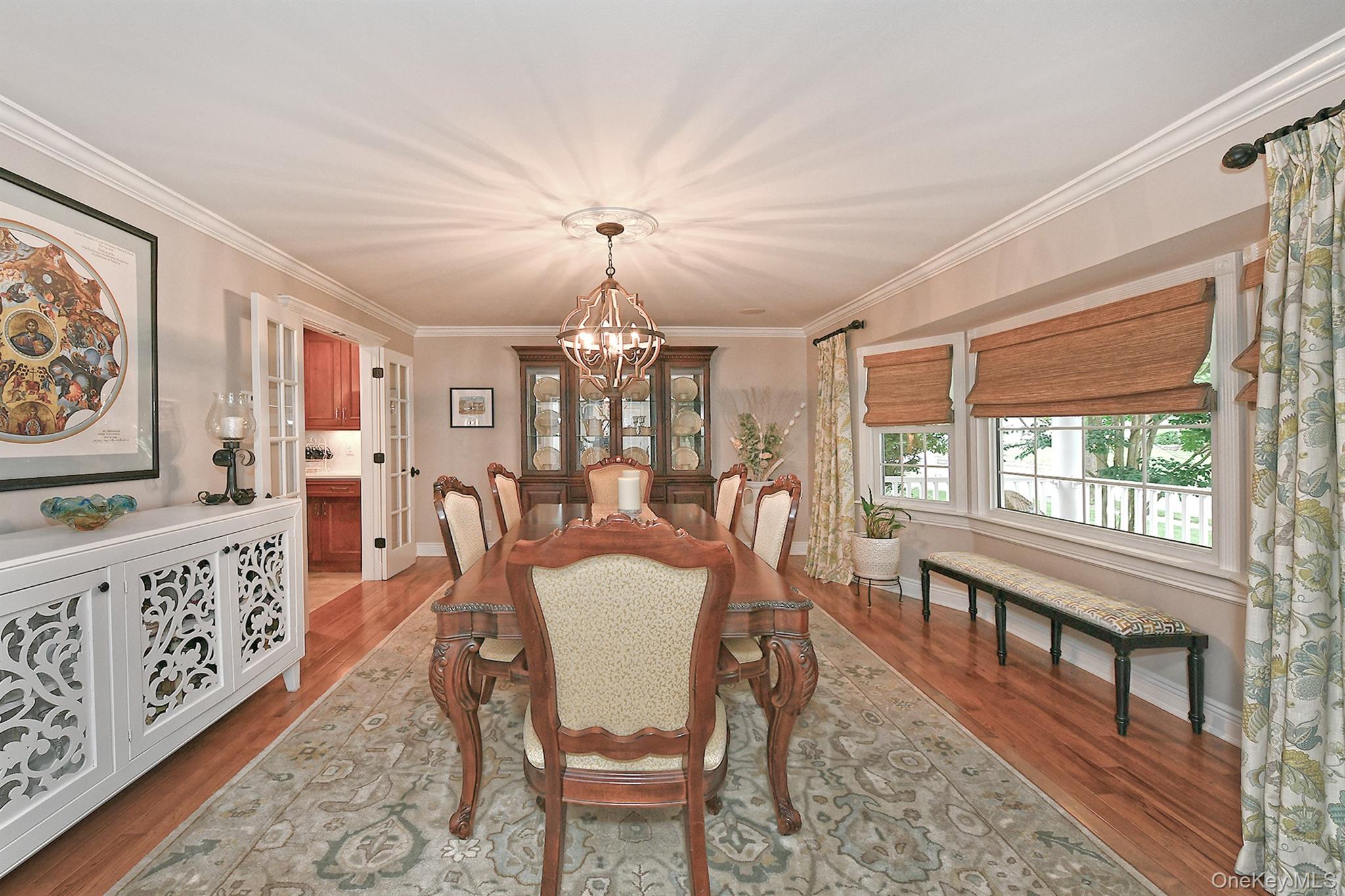 12 Pine Hollow Lane, Greenlawn, NY 11740