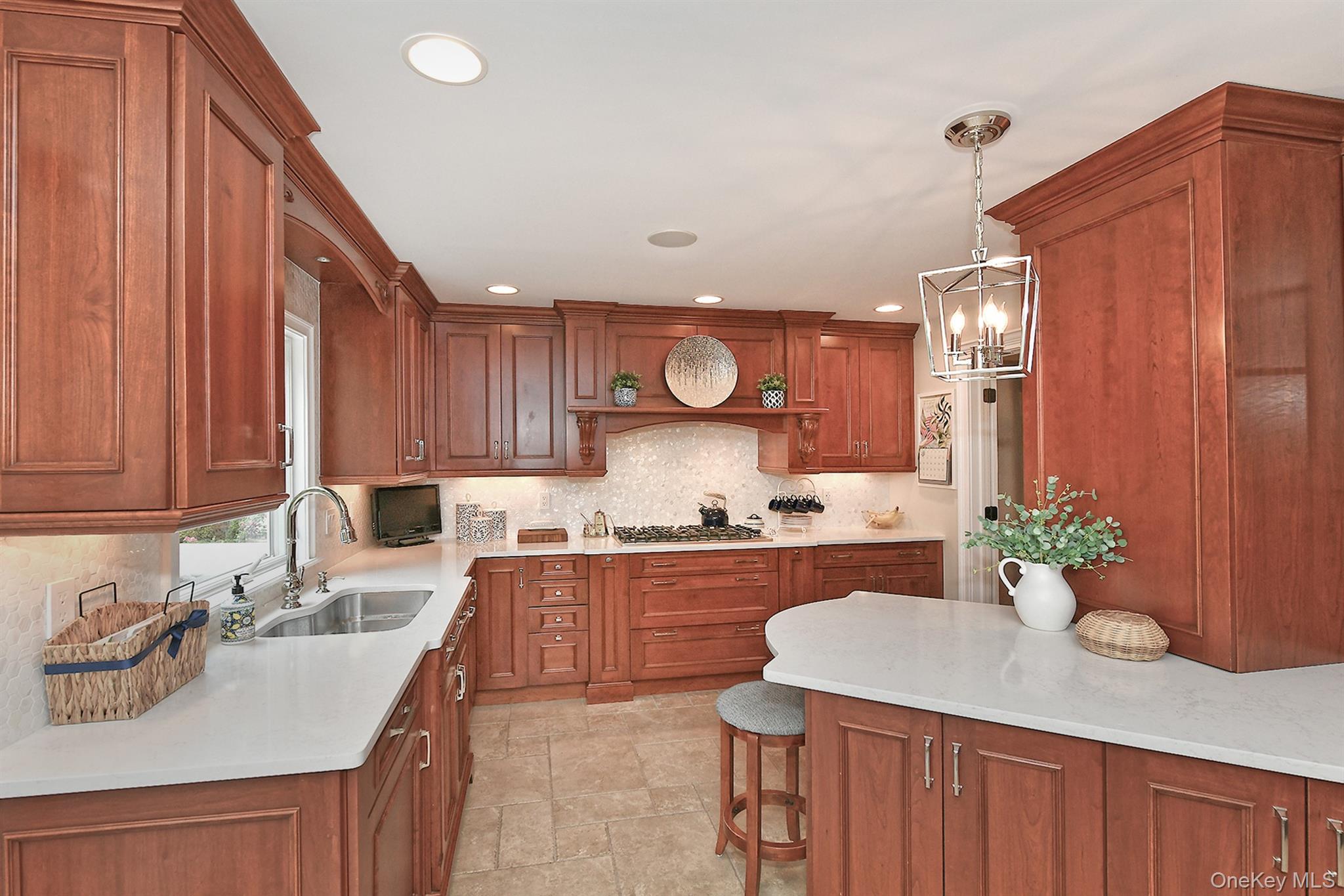 12 Pine Hollow Lane, Greenlawn, NY 11740