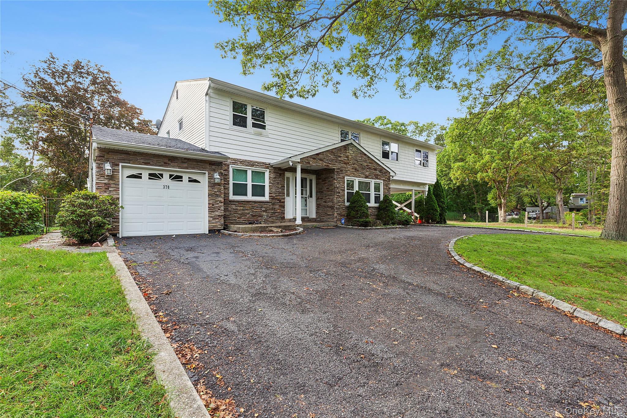 370 Blue Point Road, Farmingville, NY 11738