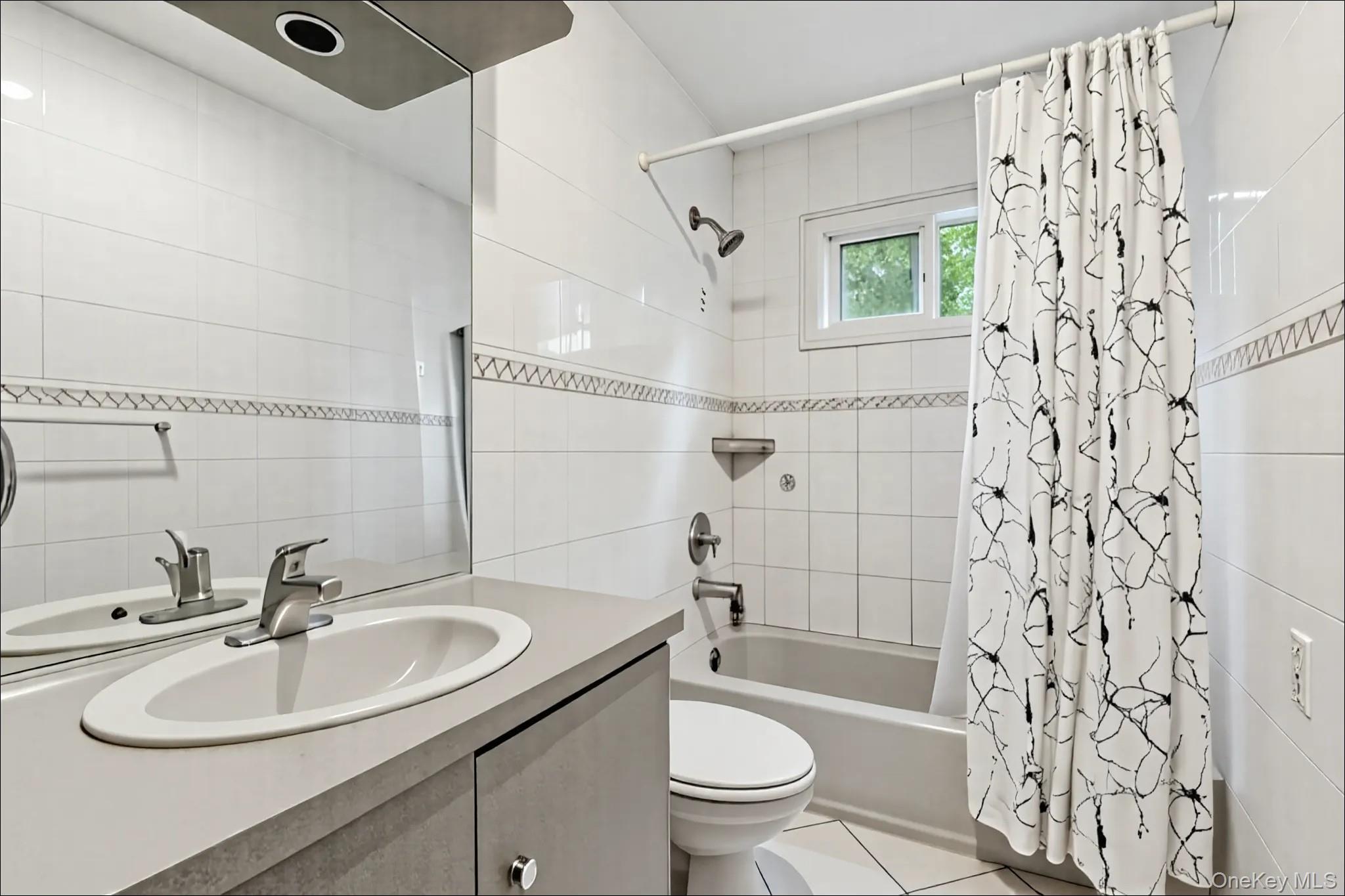 370 Blue Point Road, Farmingville, NY 11738