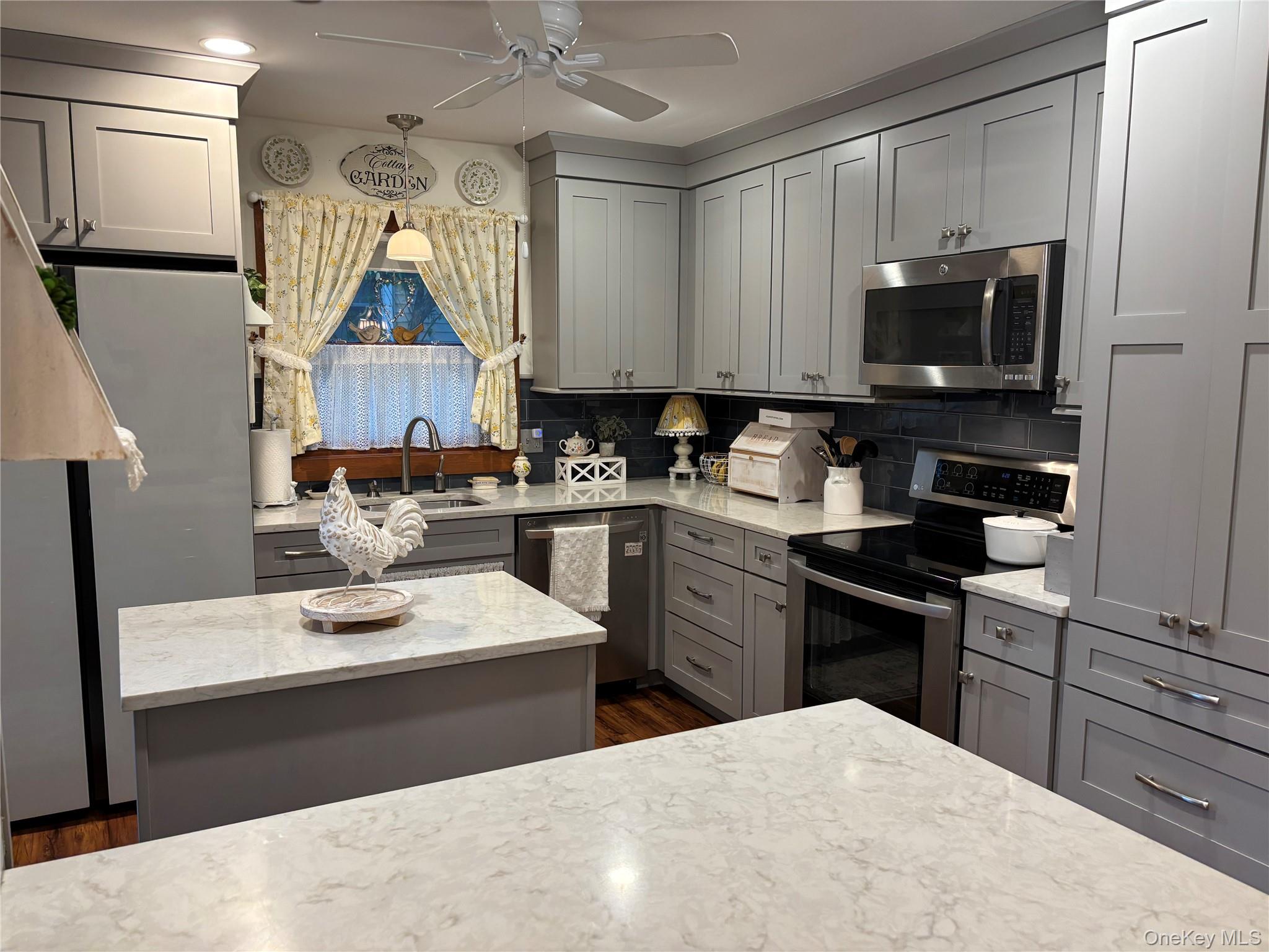 18 Alden Terrace, Millbrook, NY 12545