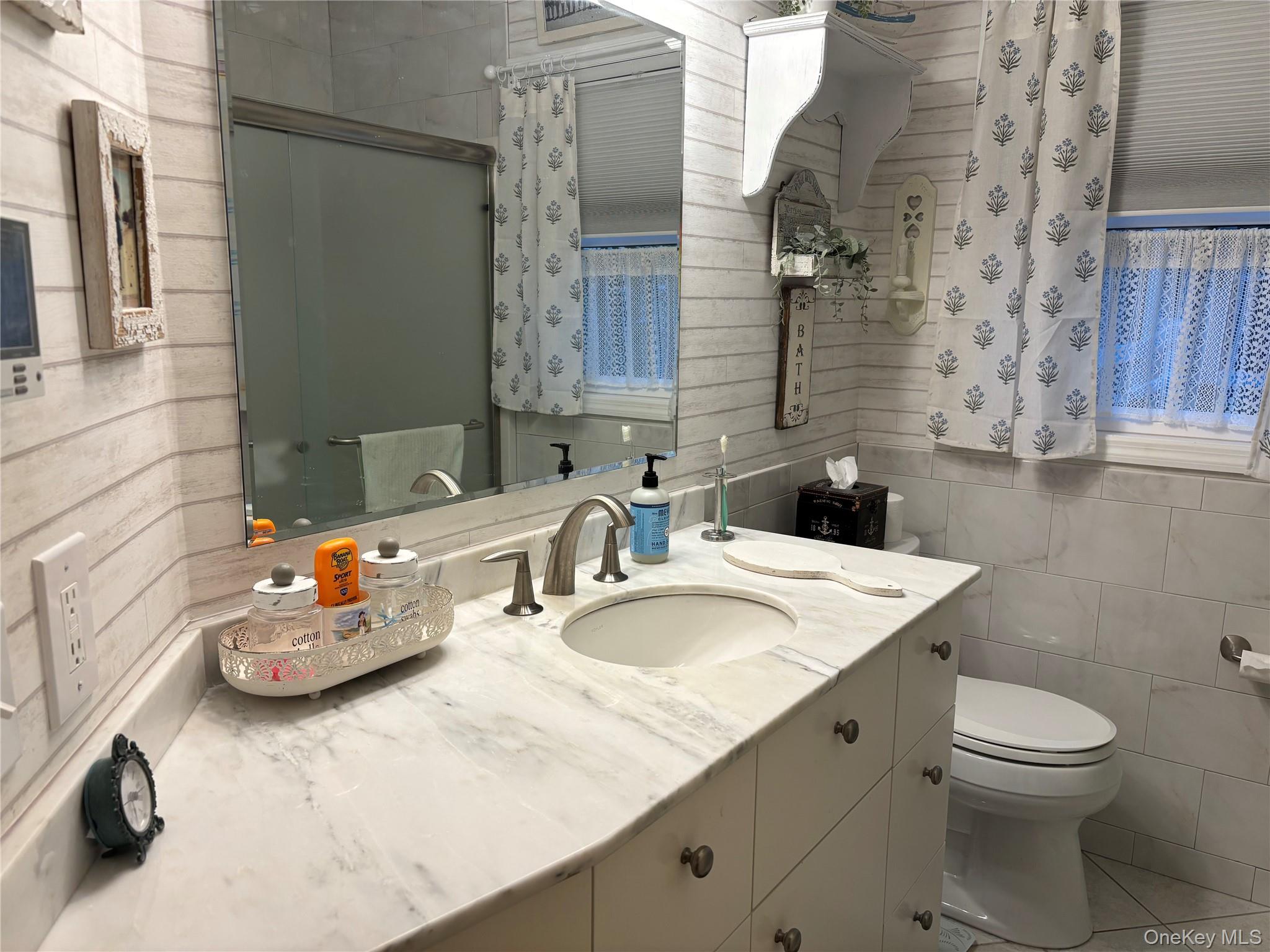 18 Alden Terrace, Millbrook, NY 12545