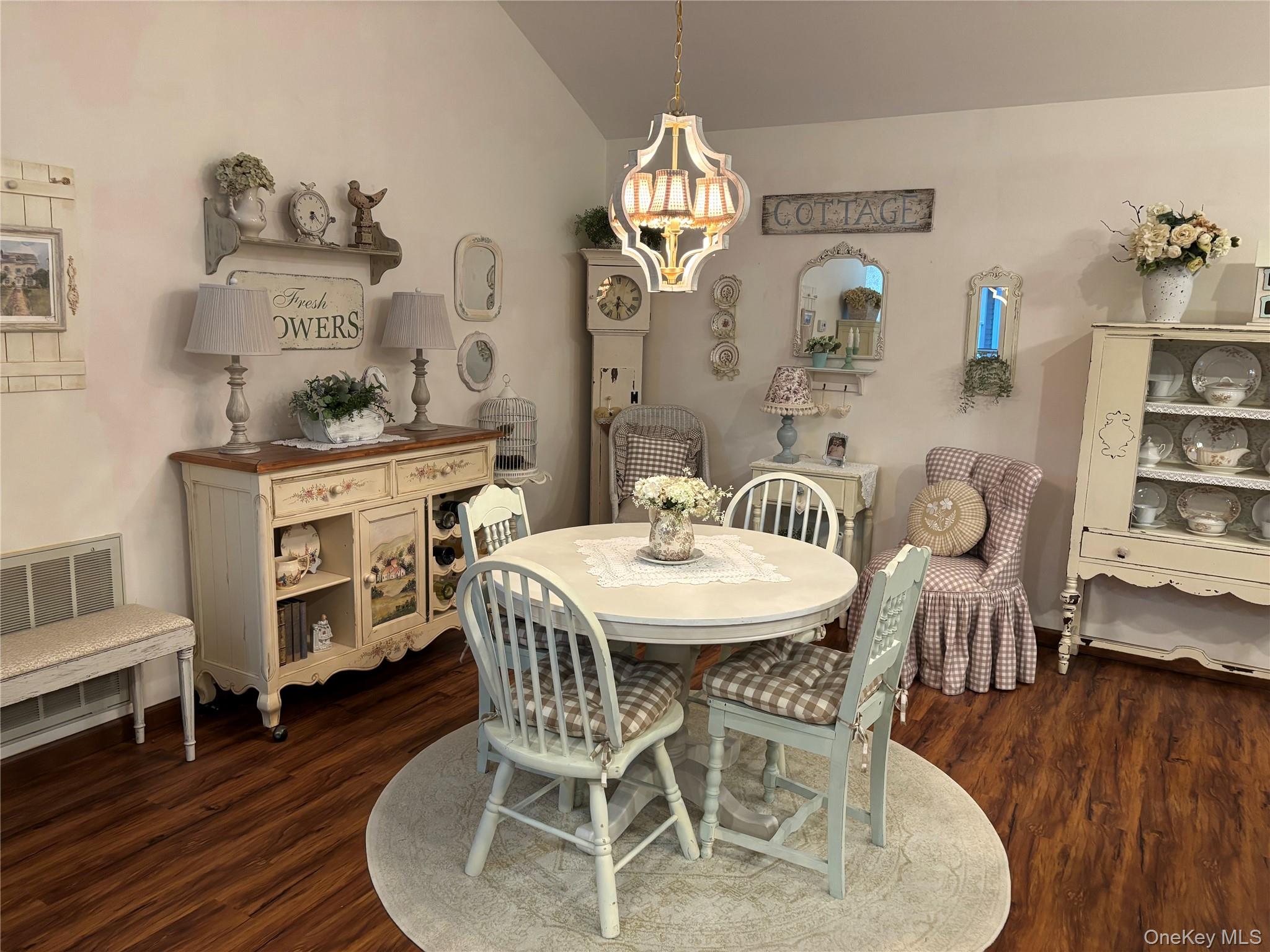 18 Alden Terrace, Millbrook, NY 12545