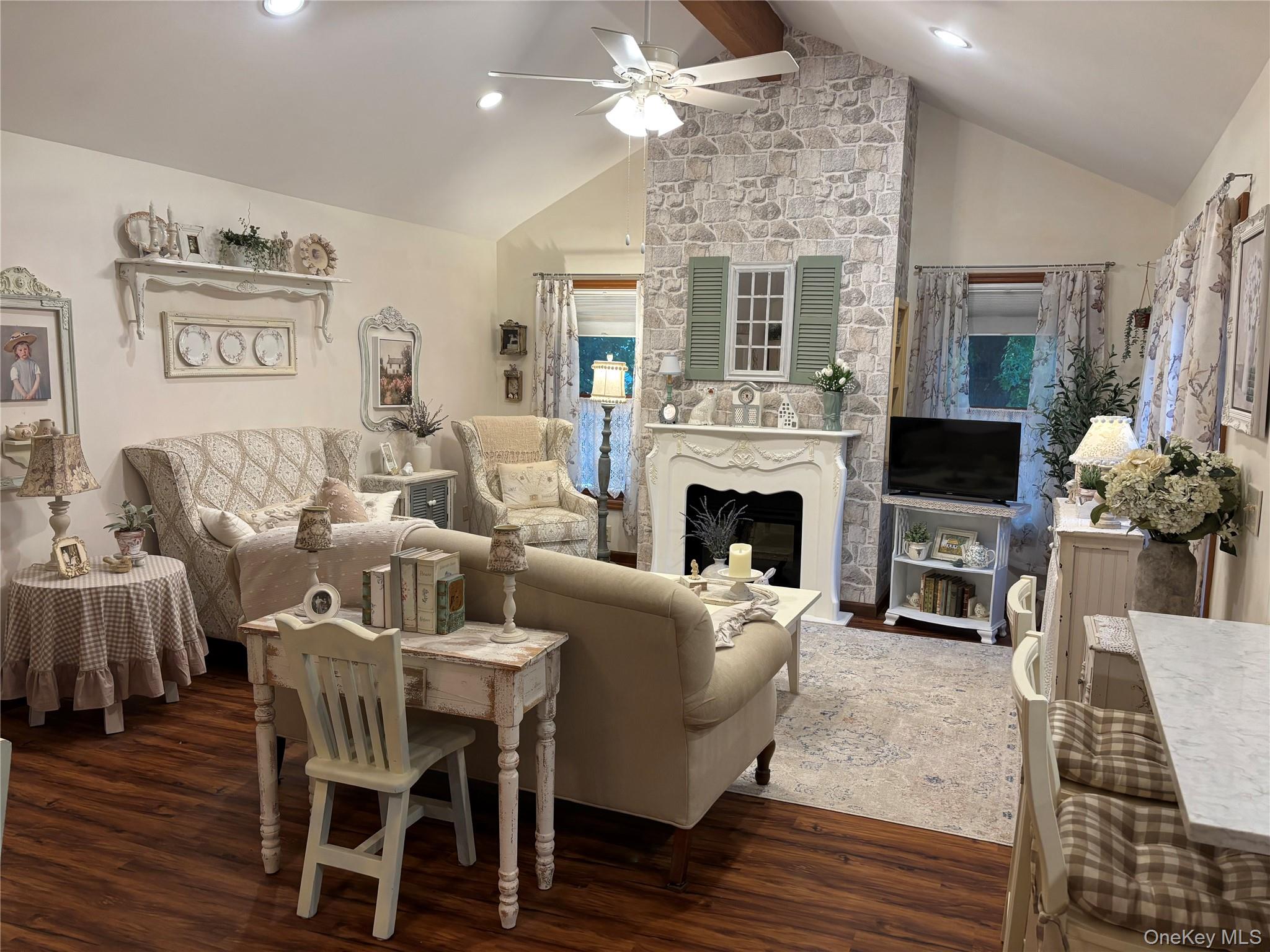 18 Alden Terrace, Millbrook, NY 12545