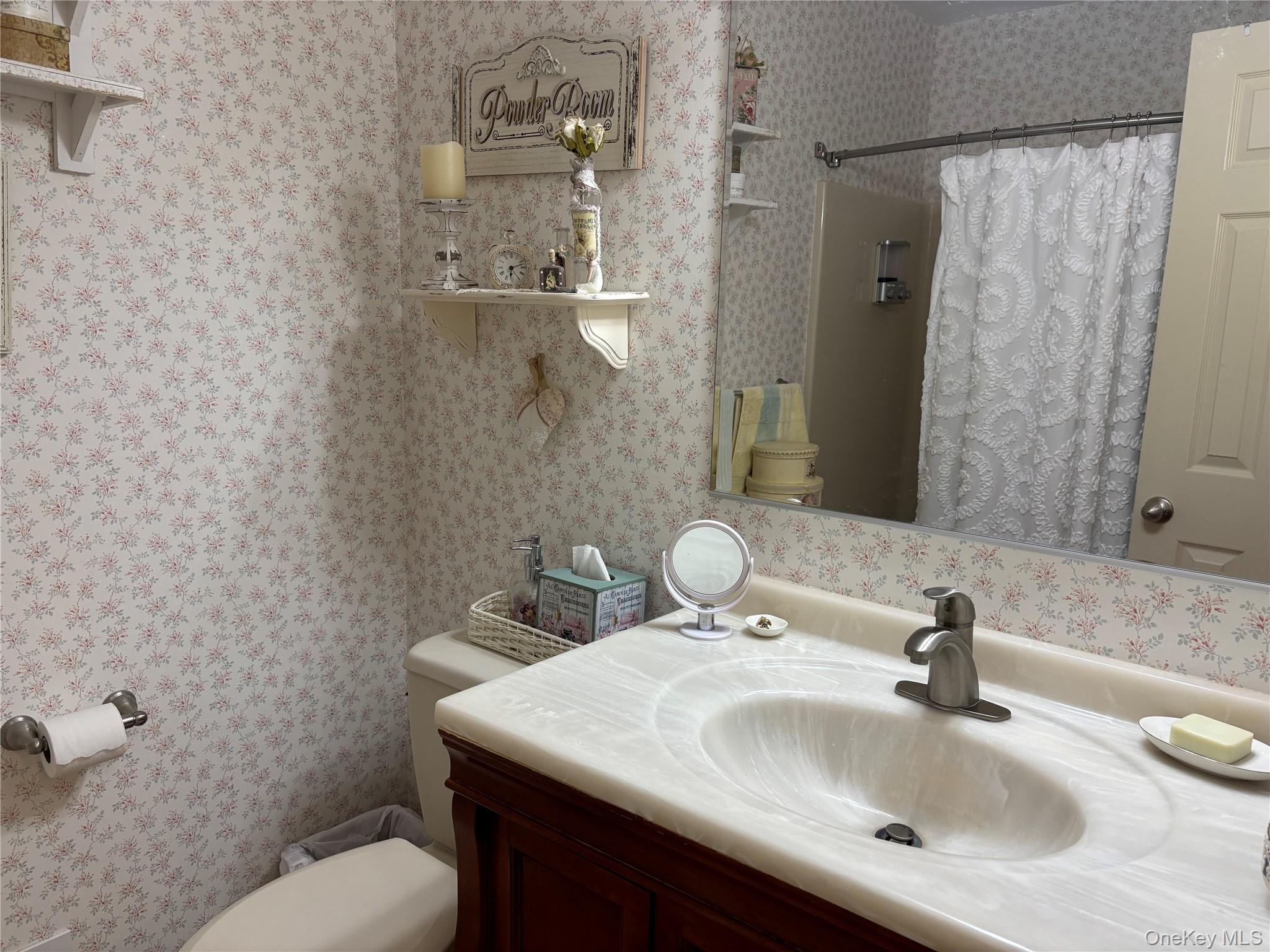 18 Alden Terrace, Millbrook, NY 12545