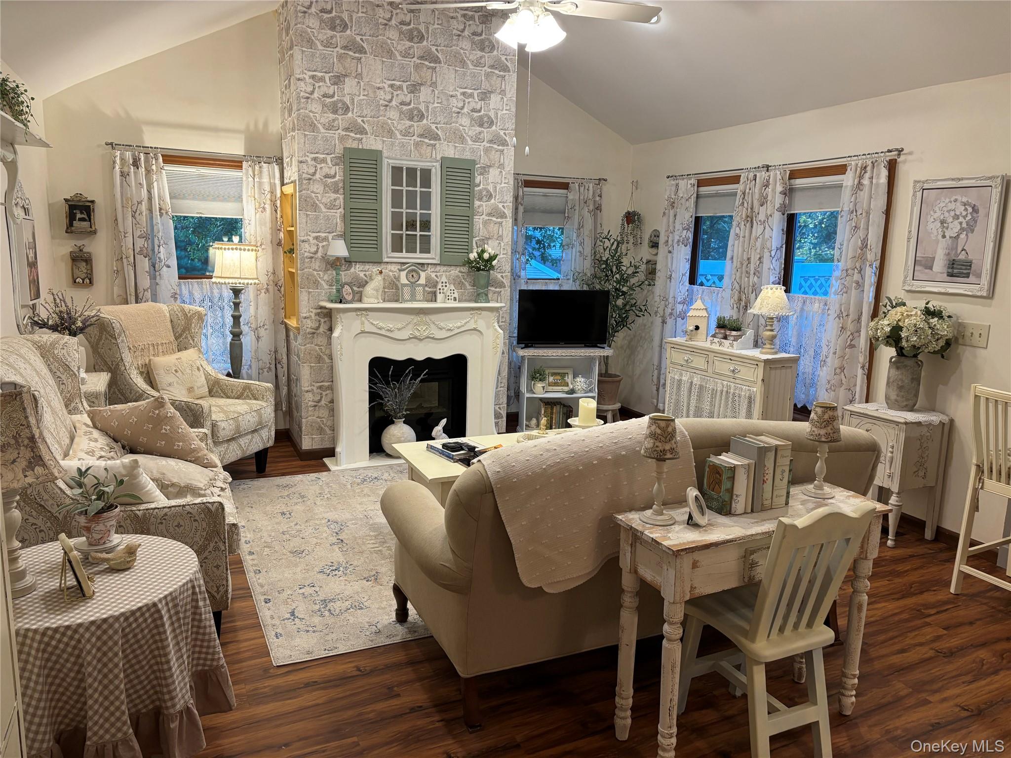 18 Alden Terrace, Millbrook, NY 12545