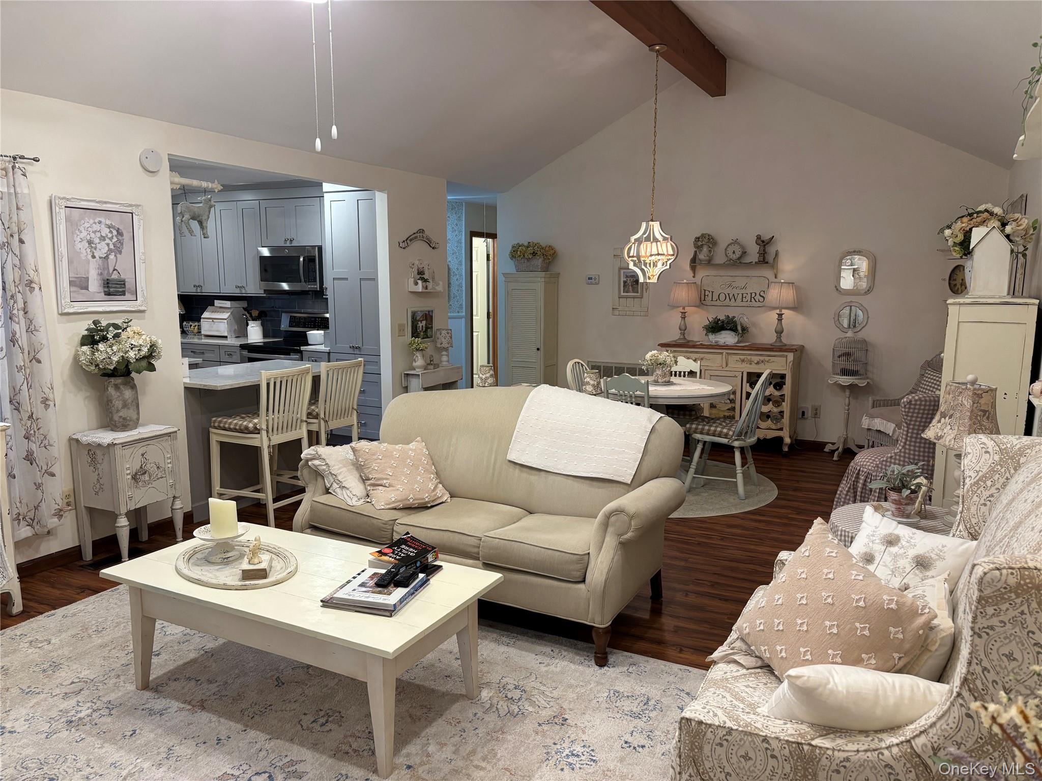 18 Alden Terrace, Millbrook, NY 12545