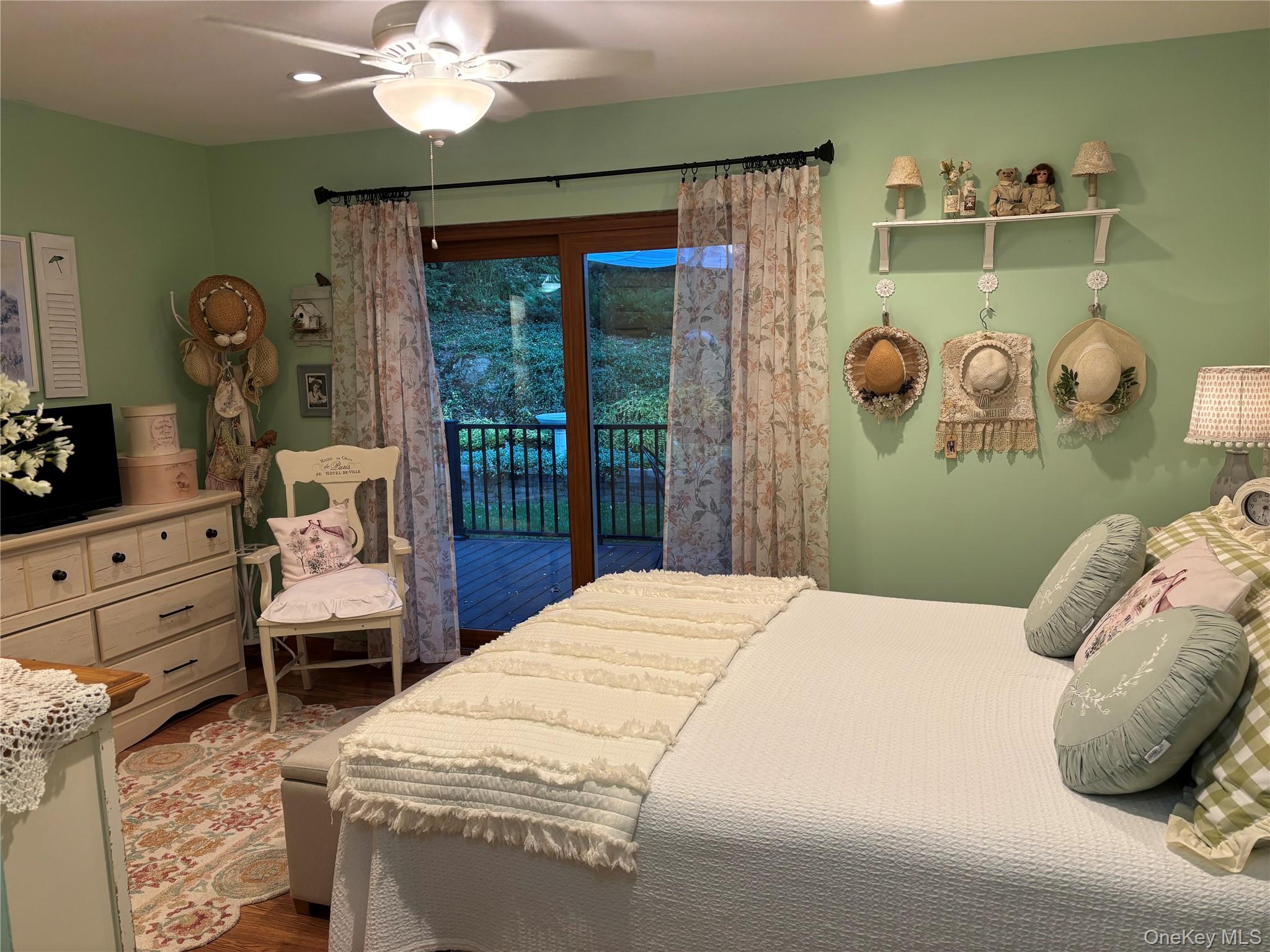 18 Alden Terrace, Millbrook, NY 12545