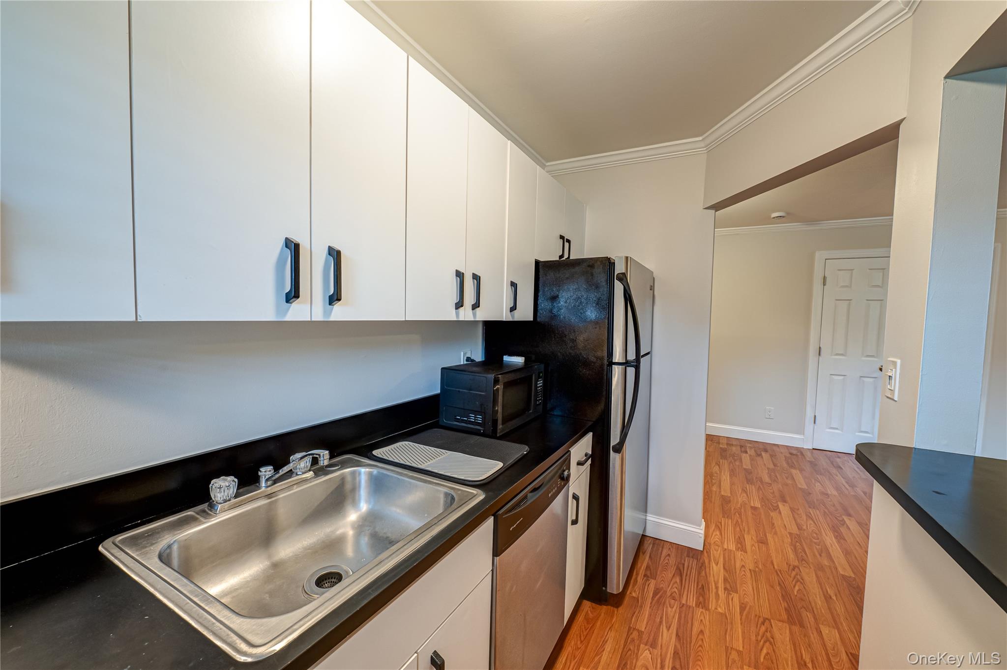 742 Deer Park Avenue # 8A, North Babylon, NY 11703