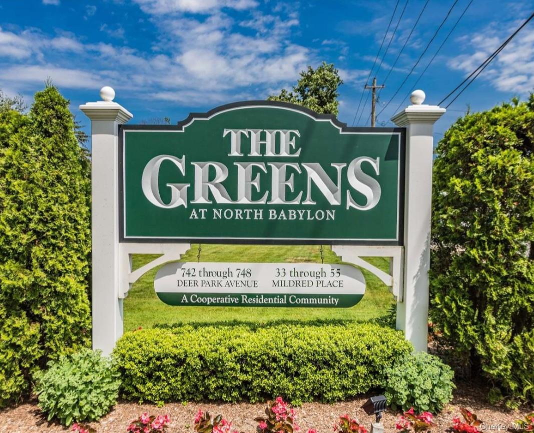 742 Deer Park Avenue # 8A, North Babylon, NY 11703