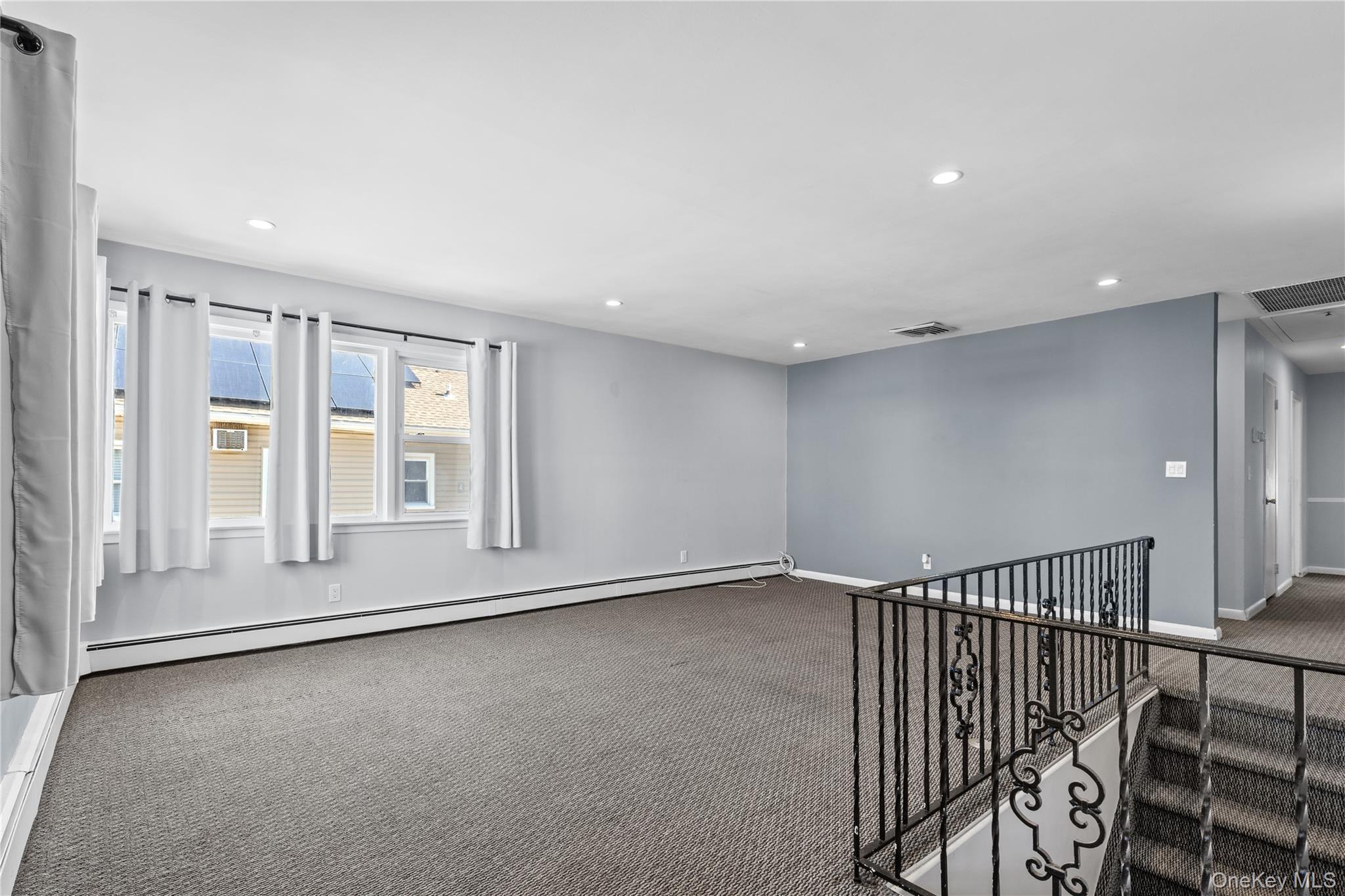 538 W Hudson St, Long Beach, NY 11561