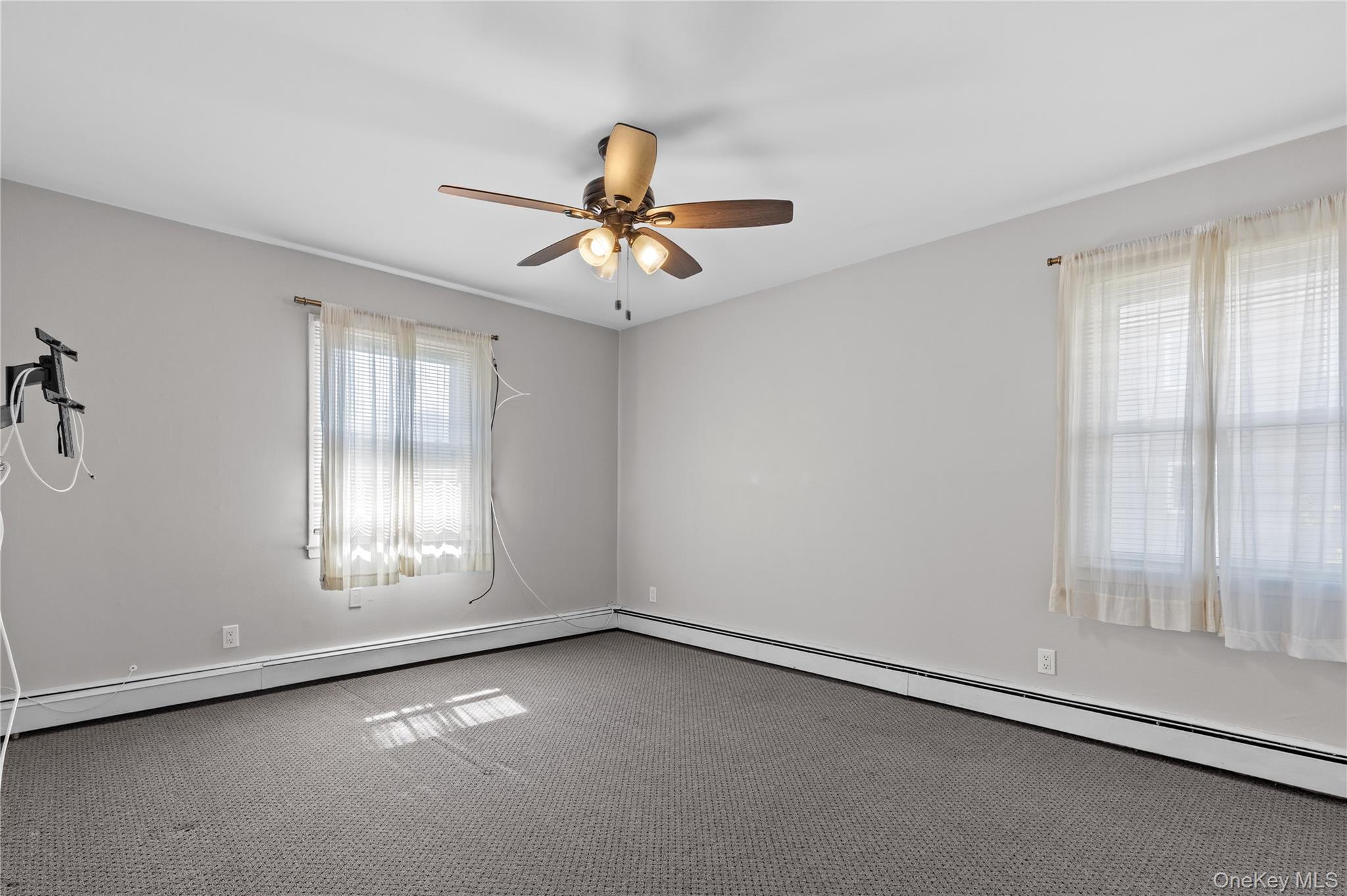 538 W Hudson St, Long Beach, NY 11561