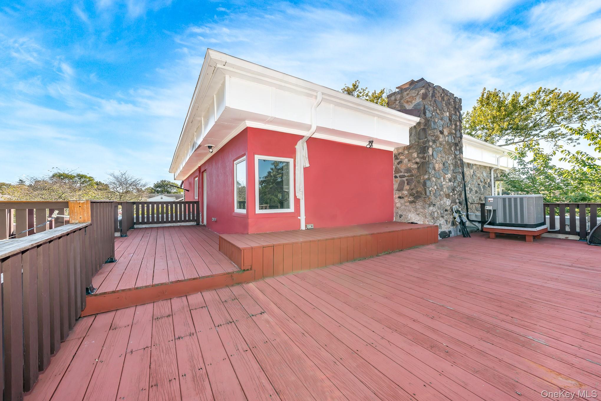 28 Riverside Avenue, Amityville, NY 11701