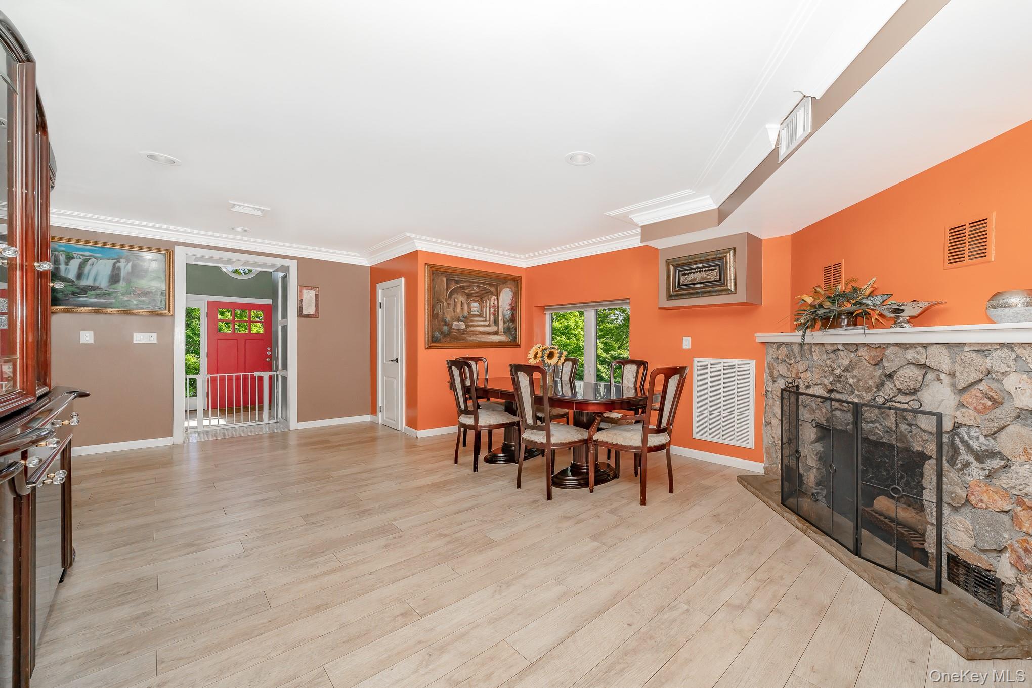 28 Riverside Avenue, Amityville, NY 11701