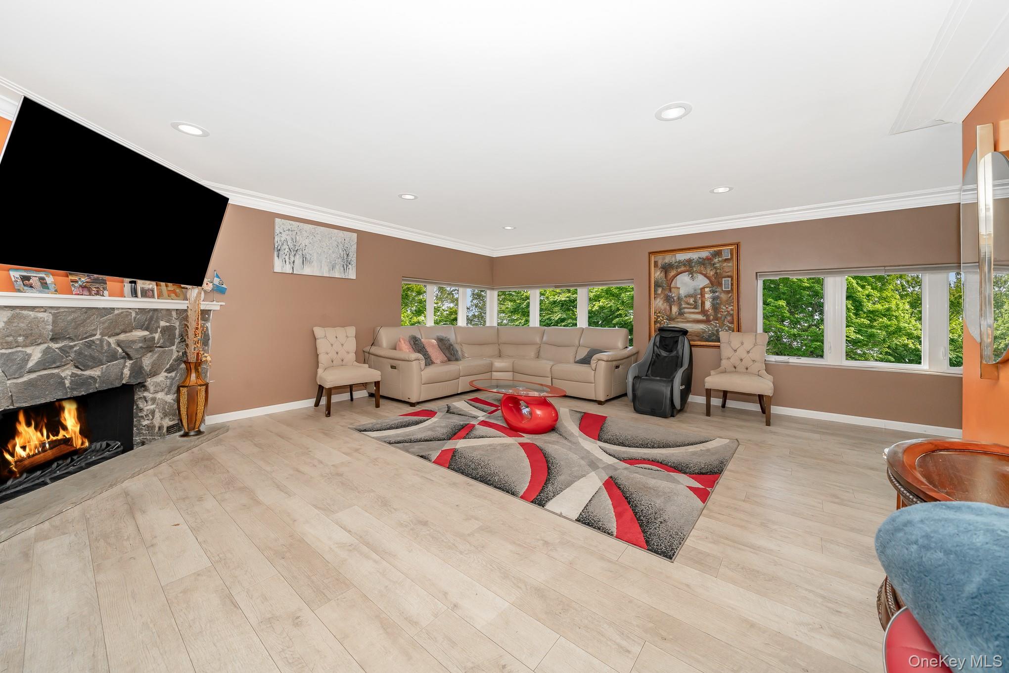 28 Riverside Avenue, Amityville, NY 11701