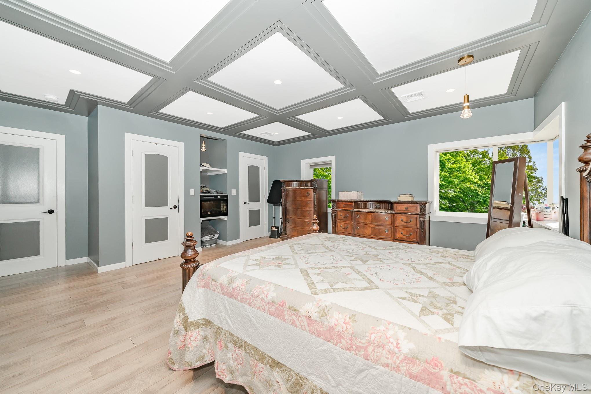 28 Riverside Avenue, Amityville, NY 11701