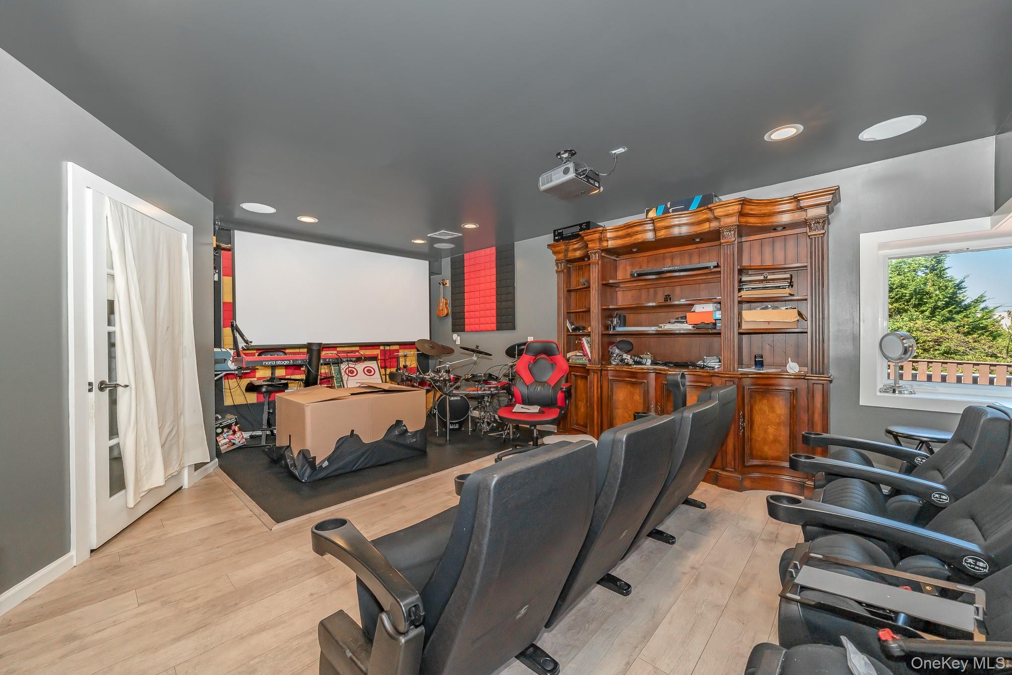 28 Riverside Avenue, Amityville, NY 11701