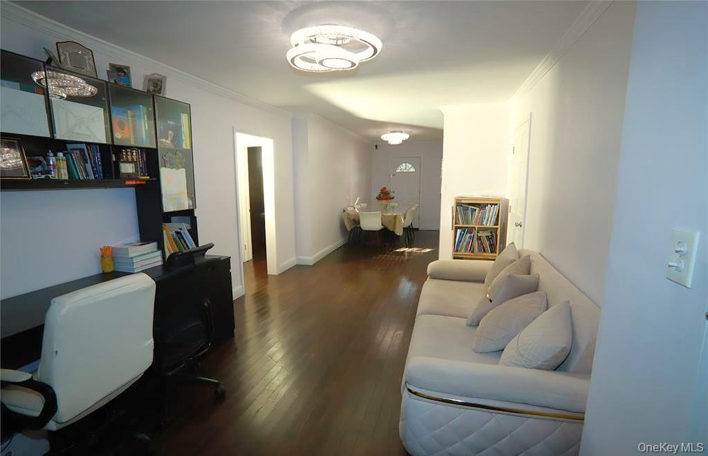 71-38 147th Street # 27A, Kew Garden Hills, NY 11367