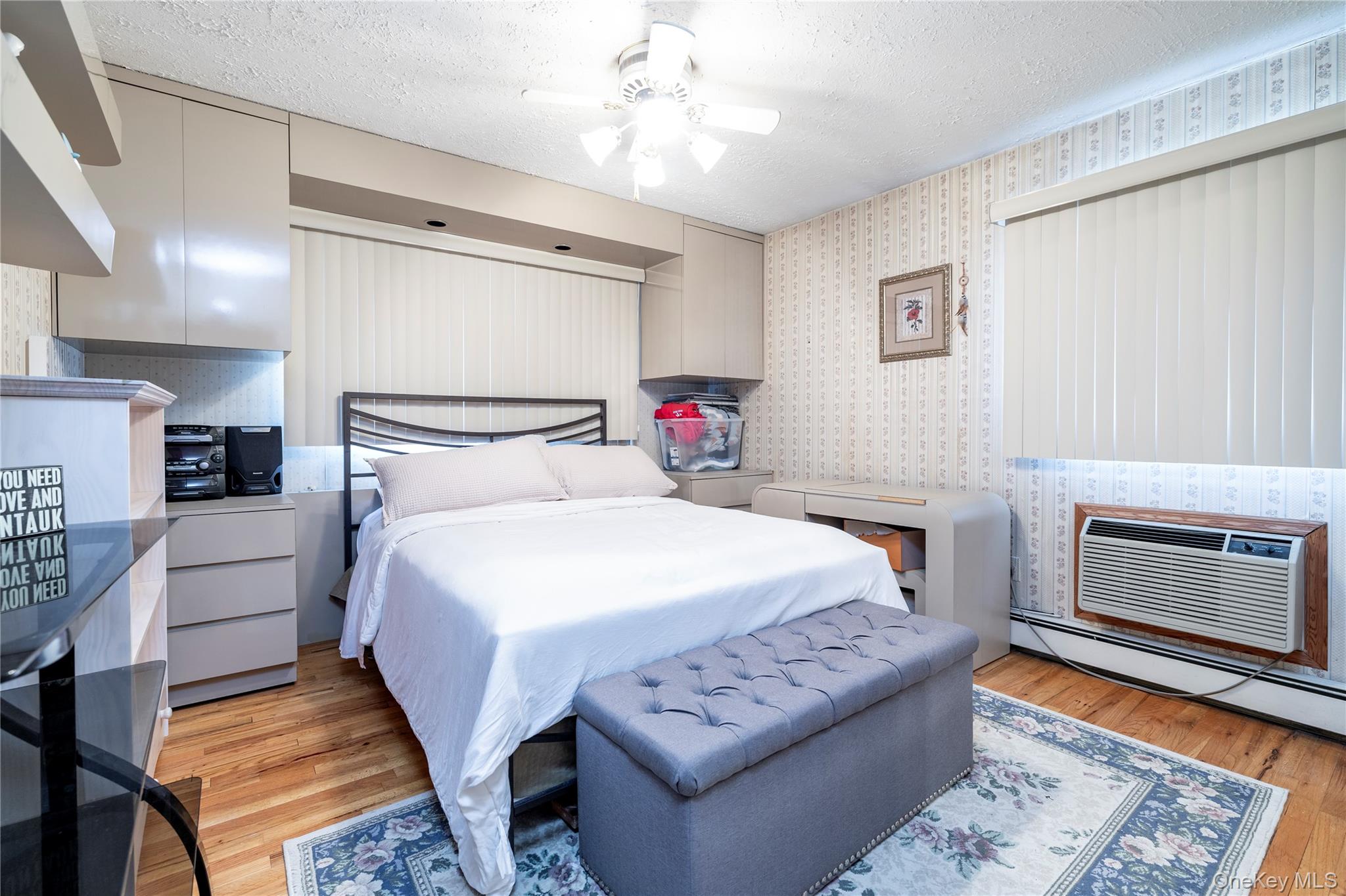 580 E Pine Street, Long Beach, NY 11561