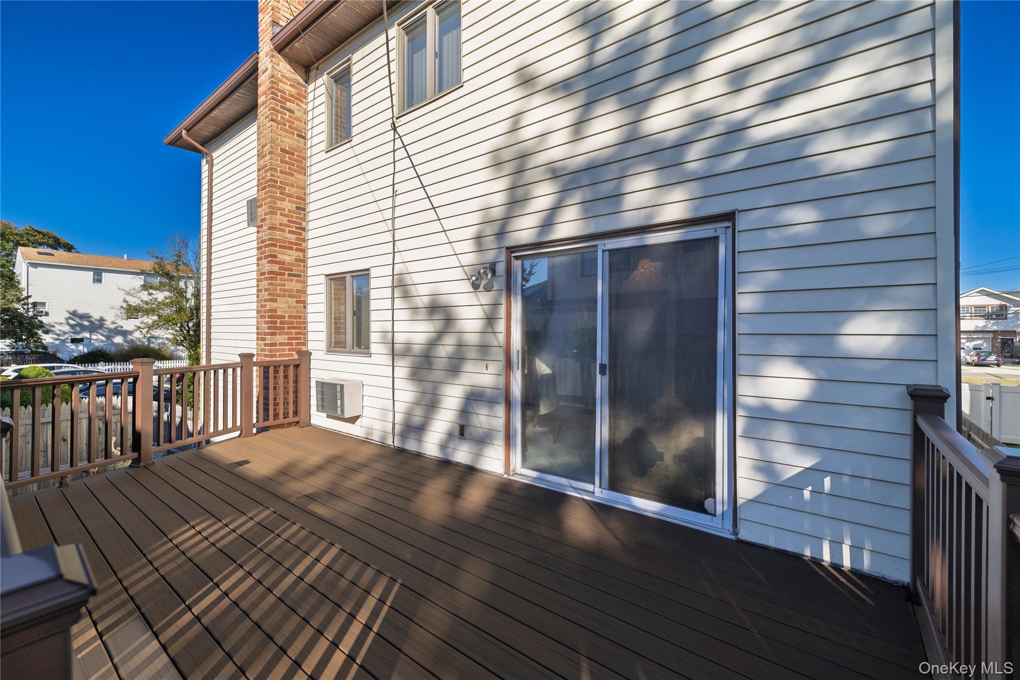 580 E Pine Street, Long Beach, NY 11561