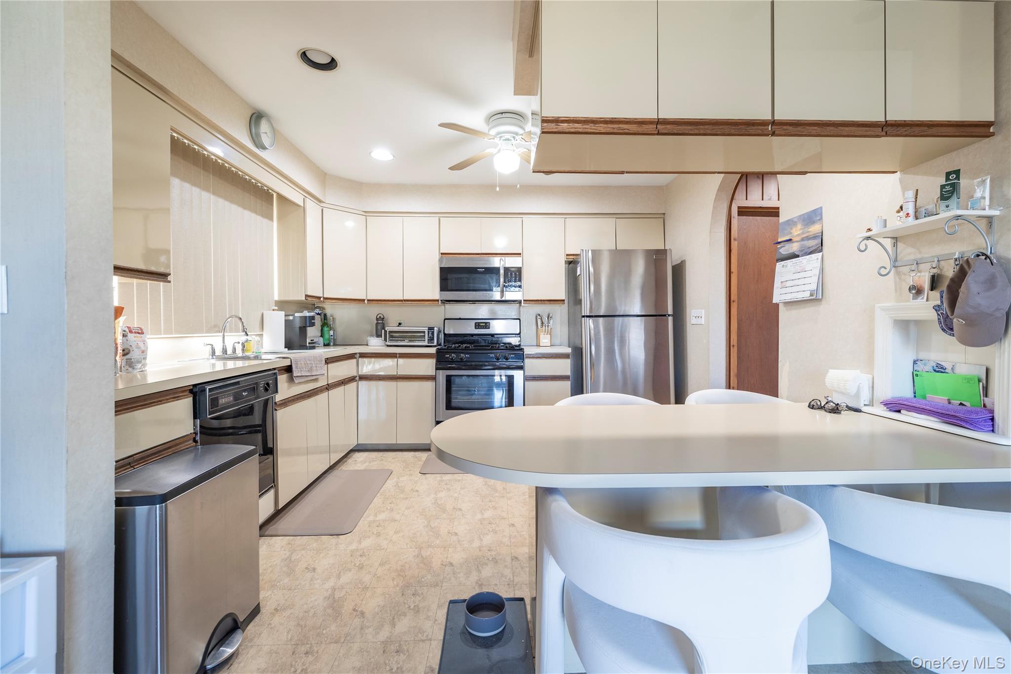 580 E Pine Street, Long Beach, NY 11561