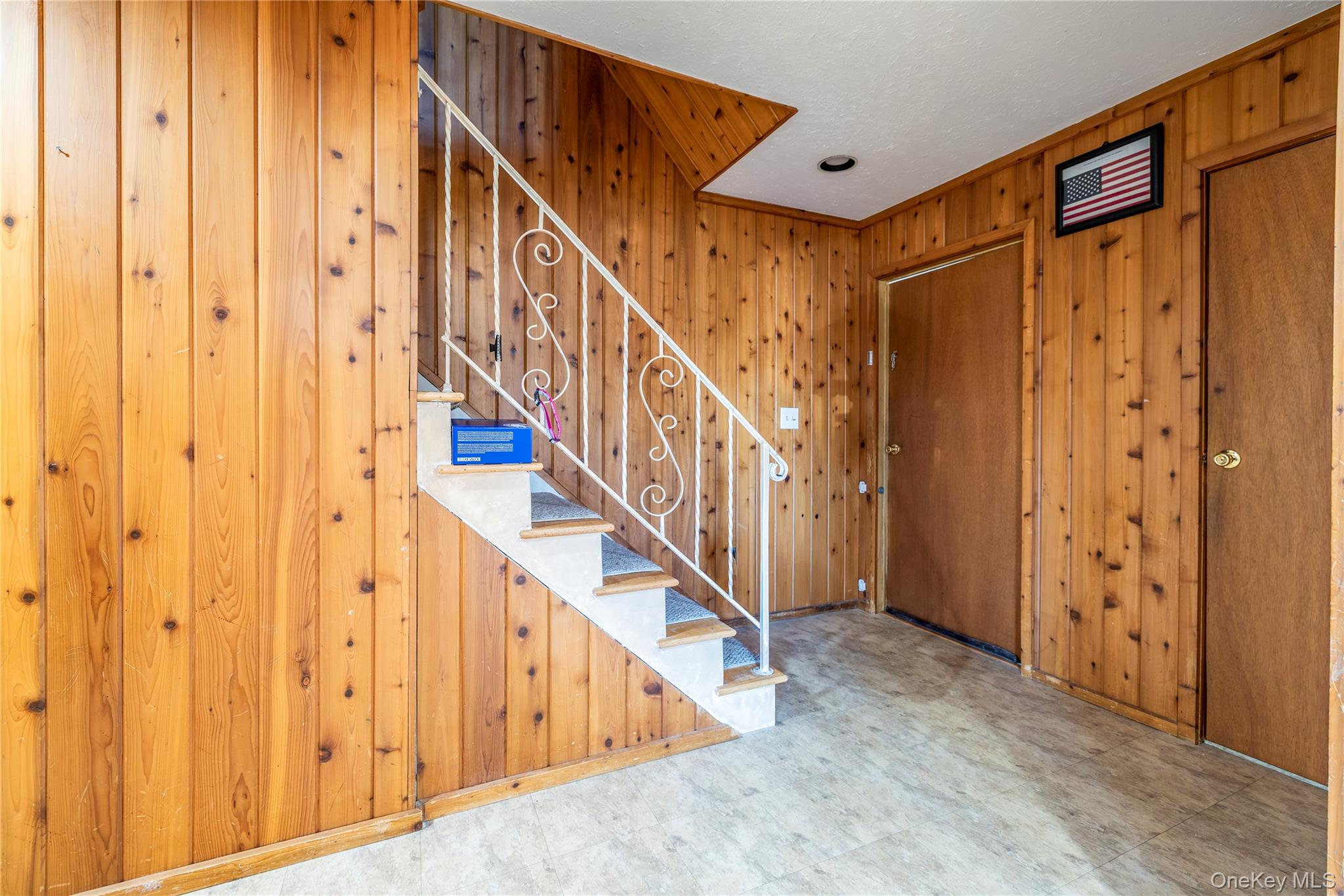 580 E Pine Street, Long Beach, NY 11561